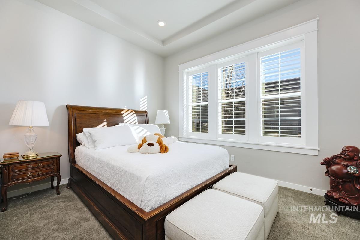 410 W Lockhart Lane, Meridian, Idaho 83646, 2 Bedrooms, 2 Bathrooms, Residential For Sale, Price $547,777,MLS 98974042