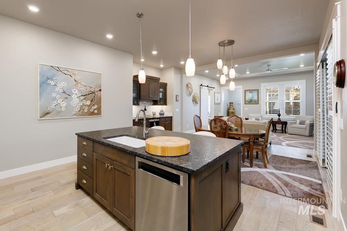 410 W Lockhart Lane, Meridian, Idaho 83646, 2 Bedrooms, 2 Bathrooms, Residential For Sale, Price $547,777,MLS 98974042