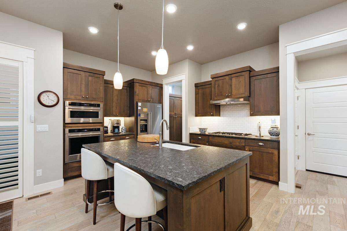 410 W Lockhart Lane, Meridian, Idaho 83646, 2 Bedrooms, 2 Bathrooms, Residential For Sale, Price $547,777,MLS 98974042