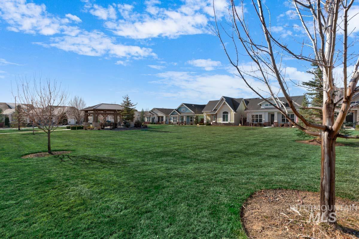 410 W Lockhart Lane, Meridian, Idaho 83646, 2 Bedrooms, 2 Bathrooms, Residential For Sale, Price $547,777,MLS 98974042