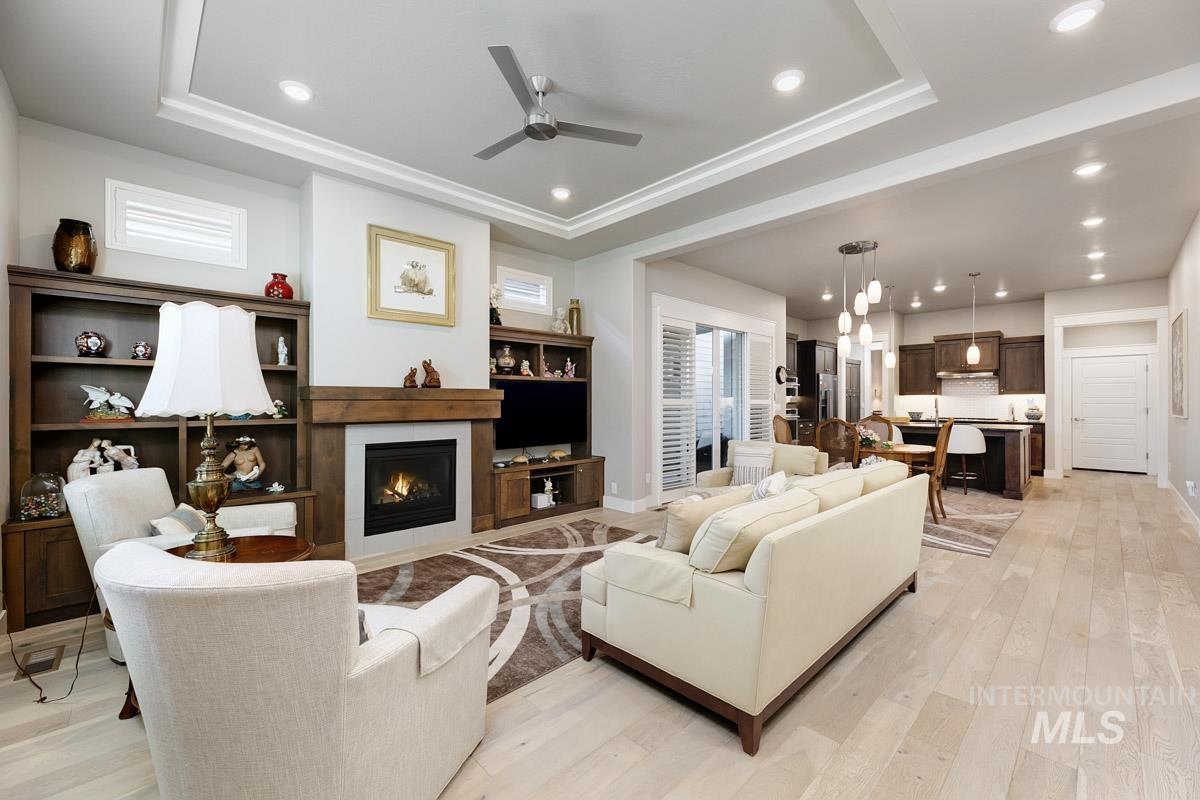 410 W Lockhart Lane, Meridian, Idaho 83646, 2 Bedrooms, 2 Bathrooms, Residential For Sale, Price $547,777,MLS 98974042