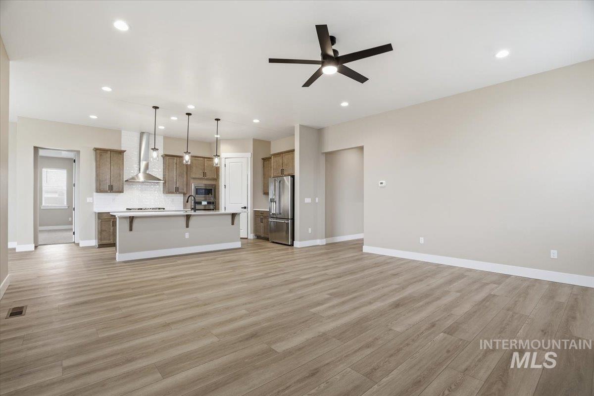 2422 N Kenora Ave, Star, Idaho 83669, 4 Bedrooms, 3.5 Bathrooms, Residential For Sale, Price $799,990,MLS 98974045