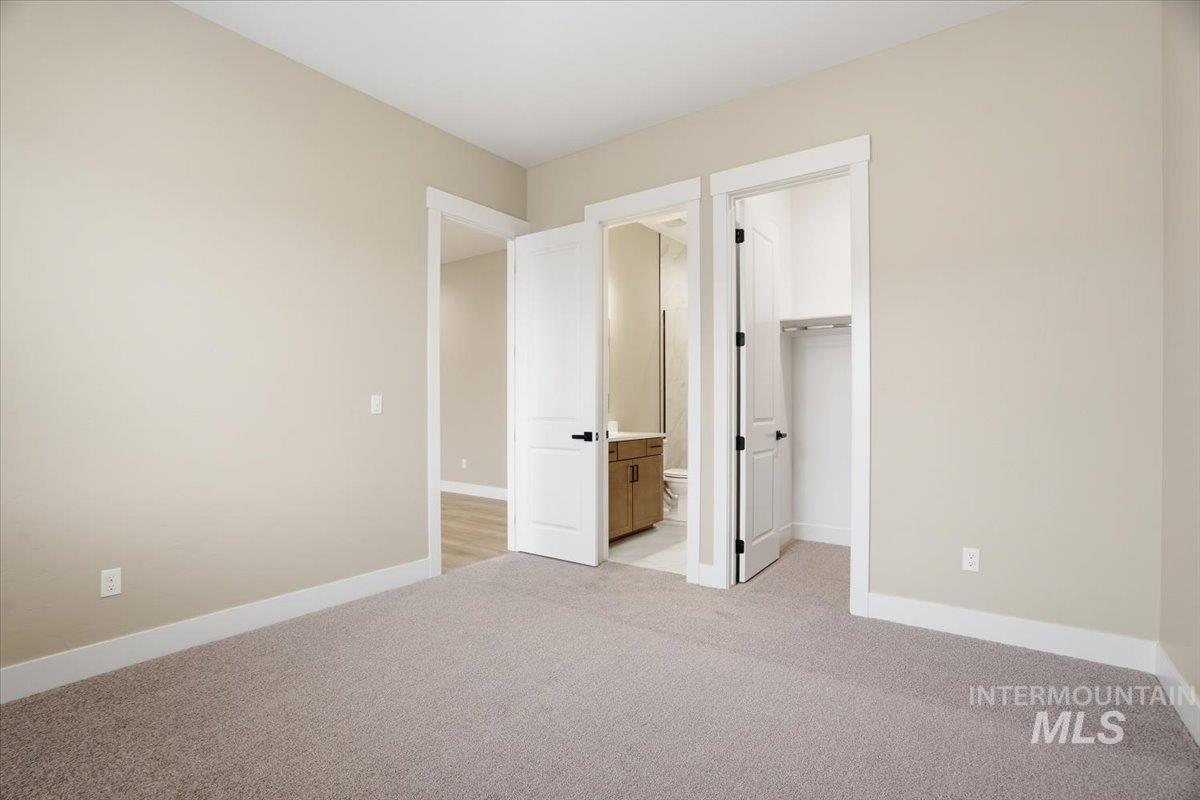 2422 N Kenora Ave, Star, Idaho 83669, 4 Bedrooms, 3.5 Bathrooms, Residential For Sale, Price $799,990,MLS 98974045