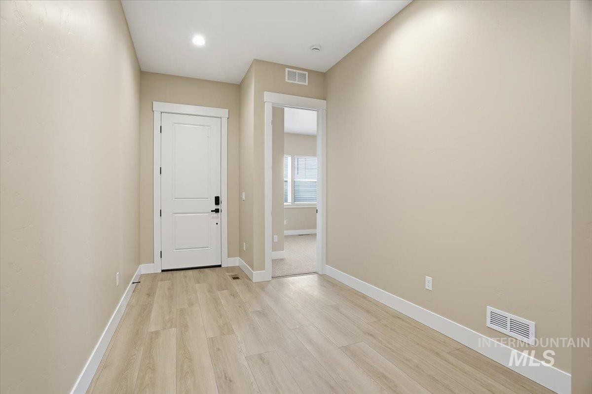 2422 N Kenora Ave, Star, Idaho 83669, 4 Bedrooms, 3.5 Bathrooms, Residential For Sale, Price $799,990,MLS 98974045