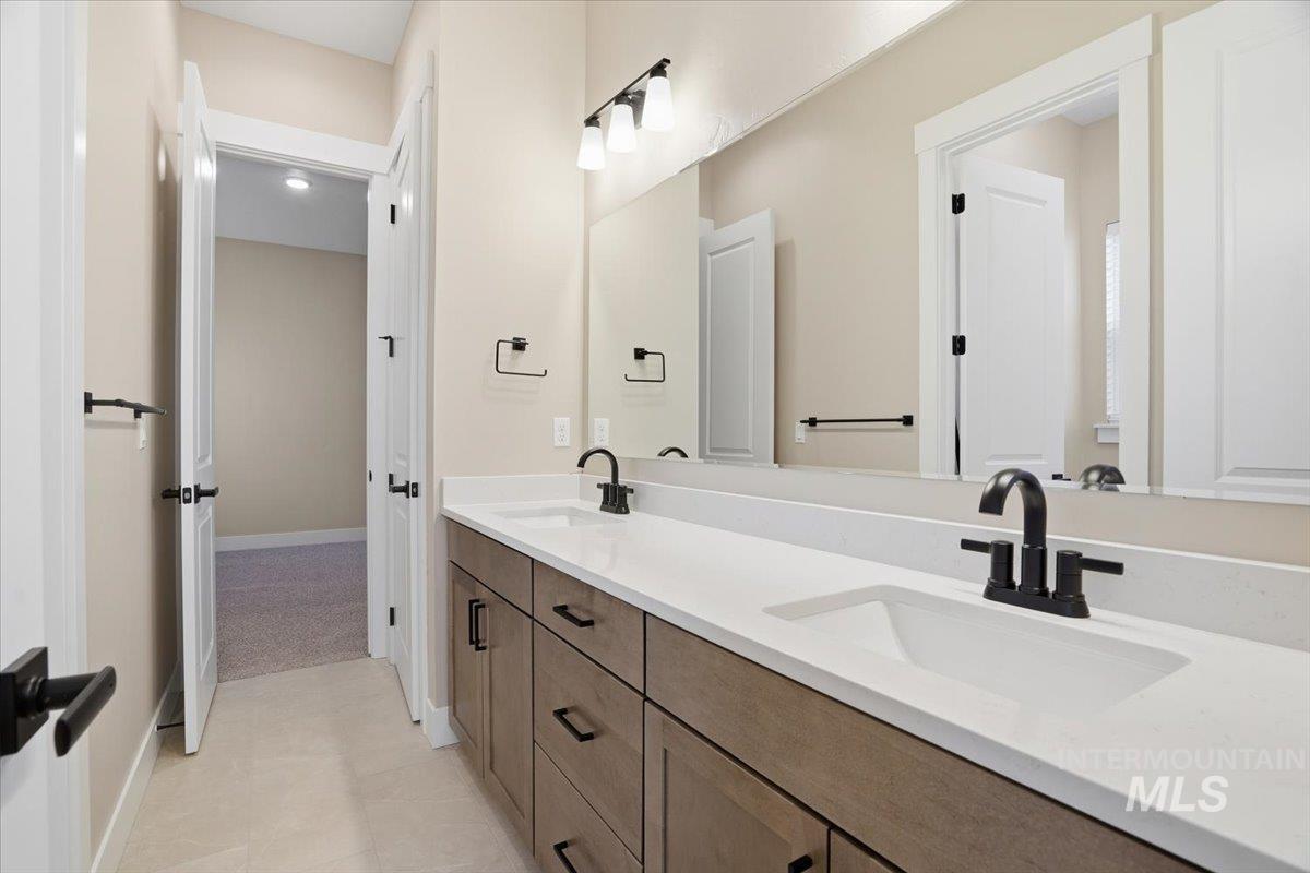 2422 N Kenora Ave, Star, Idaho 83669, 4 Bedrooms, 3.5 Bathrooms, Residential For Sale, Price $799,990,MLS 98974045