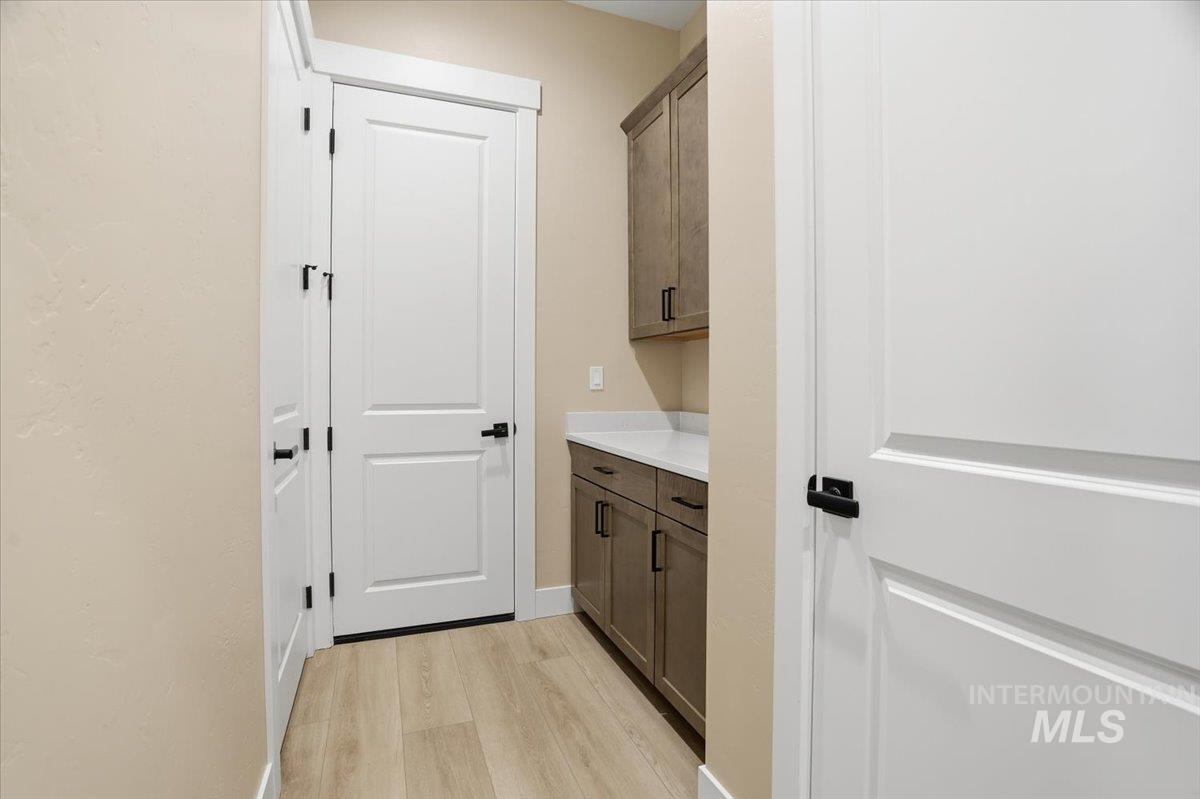 2422 N Kenora Ave, Star, Idaho 83669, 4 Bedrooms, 3.5 Bathrooms, Residential For Sale, Price $799,990,MLS 98974045