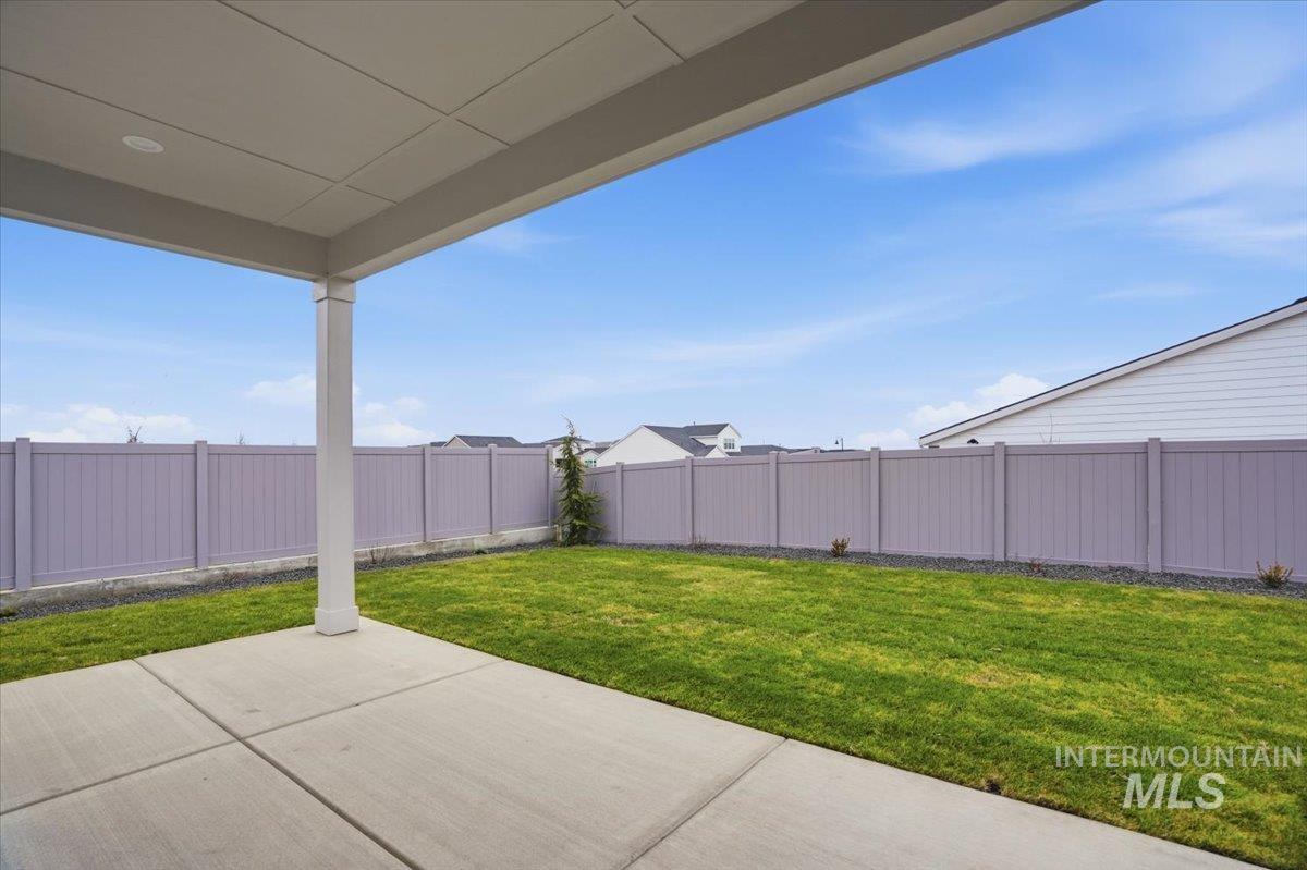 2422 N Kenora Ave, Star, Idaho 83669, 4 Bedrooms, 3.5 Bathrooms, Residential For Sale, Price $799,990,MLS 98974045