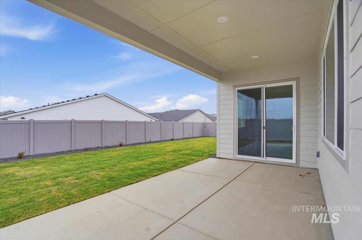 2422 N Kenora Ave, Star, Idaho 83669, 4 Bedrooms, 3.5 Bathrooms, Residential For Sale, Price $799,990,MLS 98974045