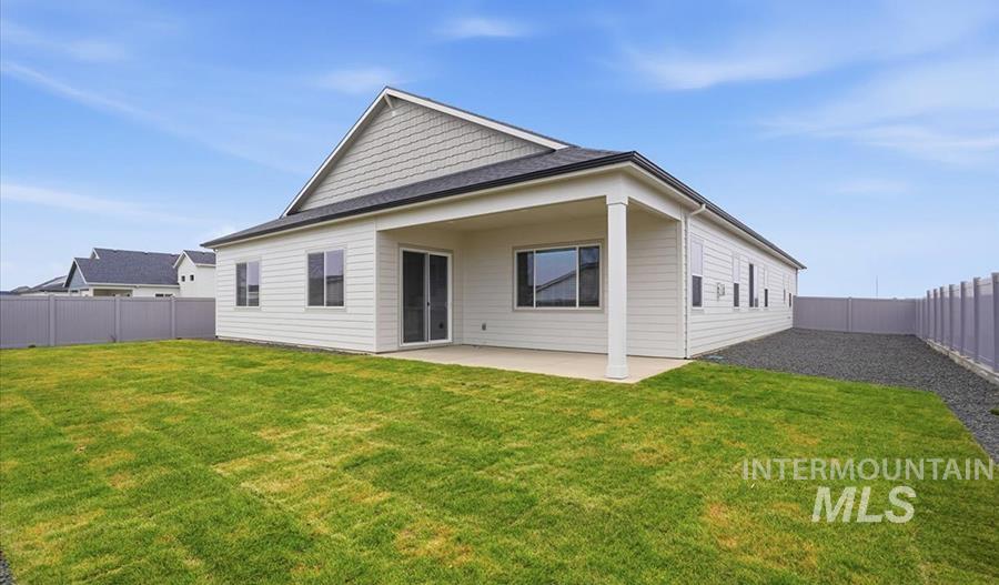 2422 N Kenora Ave, Star, Idaho 83669, 4 Bedrooms, 3.5 Bathrooms, Residential For Sale, Price $799,990,MLS 98974045