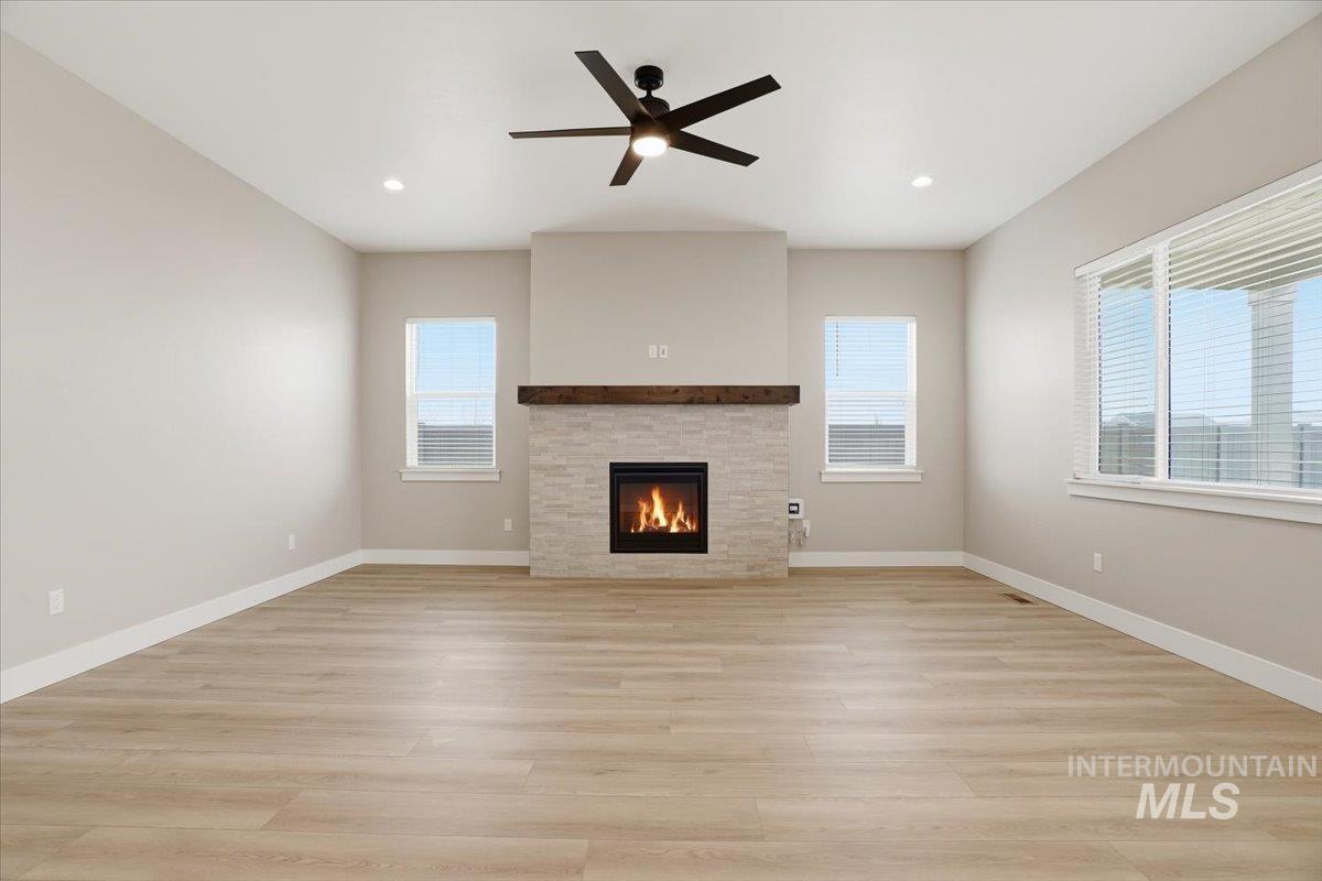 2422 N Kenora Ave, Star, Idaho 83669, 4 Bedrooms, 3.5 Bathrooms, Residential For Sale, Price $799,990,MLS 98974045