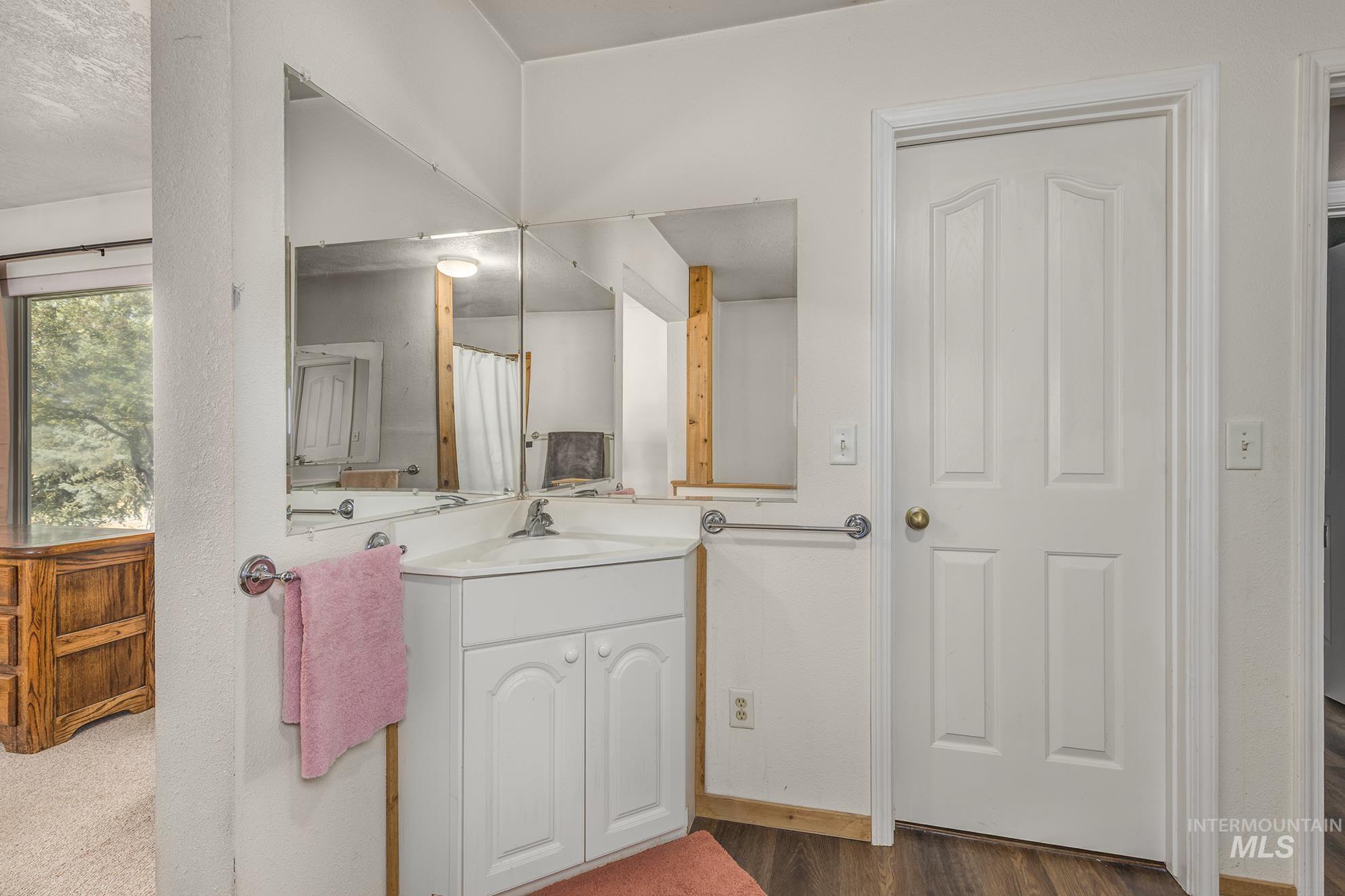 1715 Striker Lane, Weiser, Idaho 83672, 3 Bedrooms, 3 Bathrooms, Residential For Sale, Price $775,000,MLS 98974046