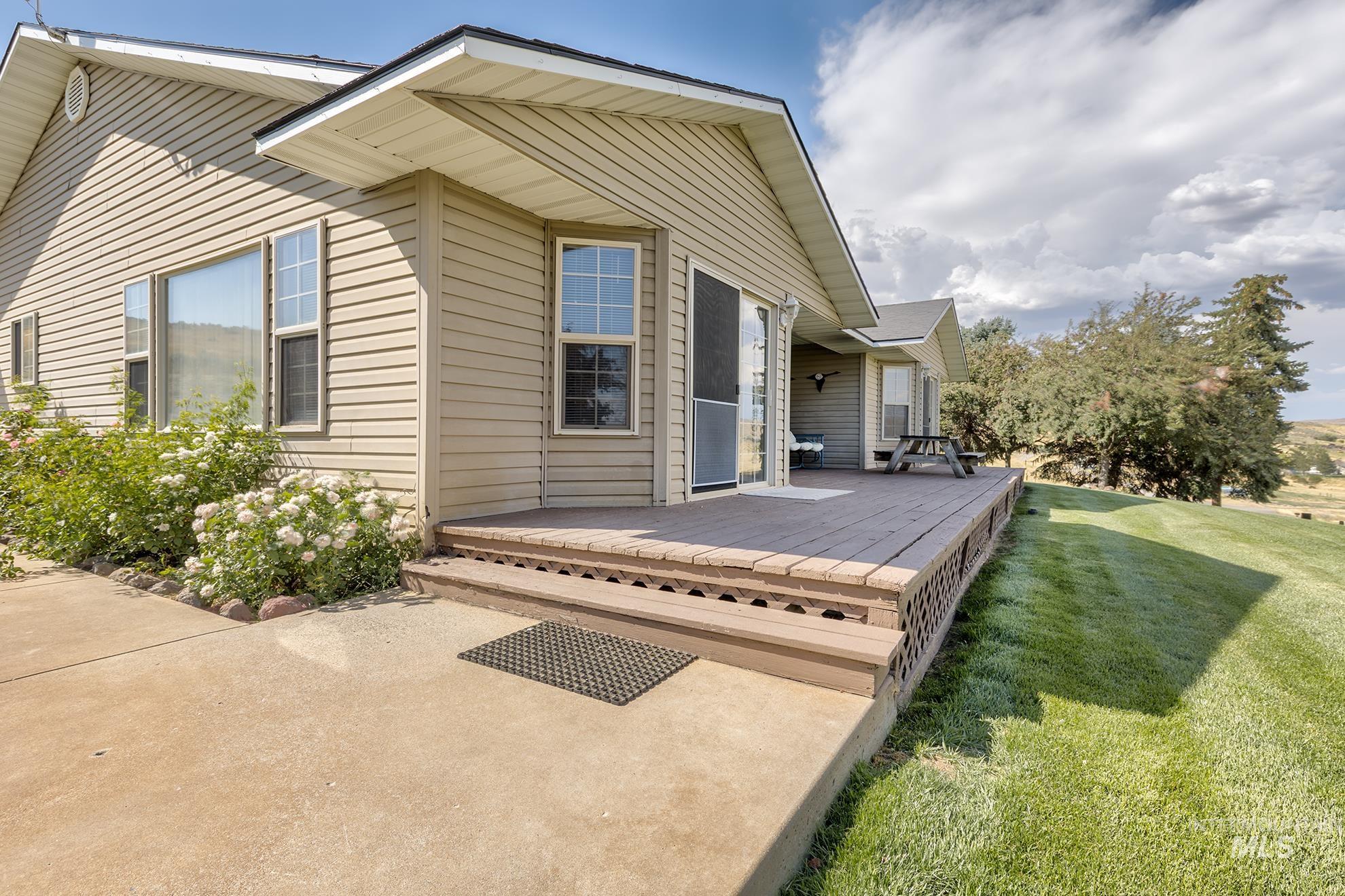 1715 Striker Lane, Weiser, Idaho 83672, 3 Bedrooms, 3 Bathrooms, Residential For Sale, Price $775,000,MLS 98974046