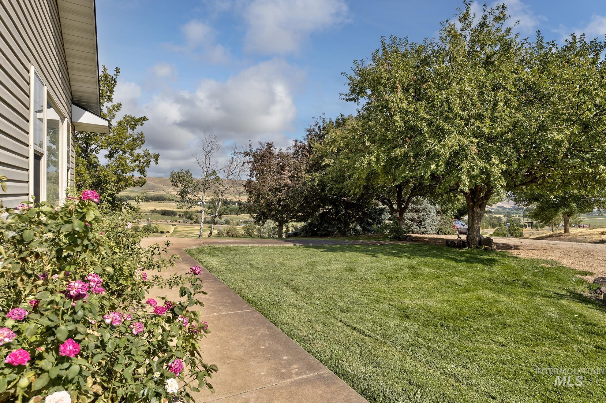 1715 Striker Lane, Weiser, Idaho 83672, 3 Bedrooms, 3 Bathrooms, Residential For Sale, Price $775,000,MLS 98974046