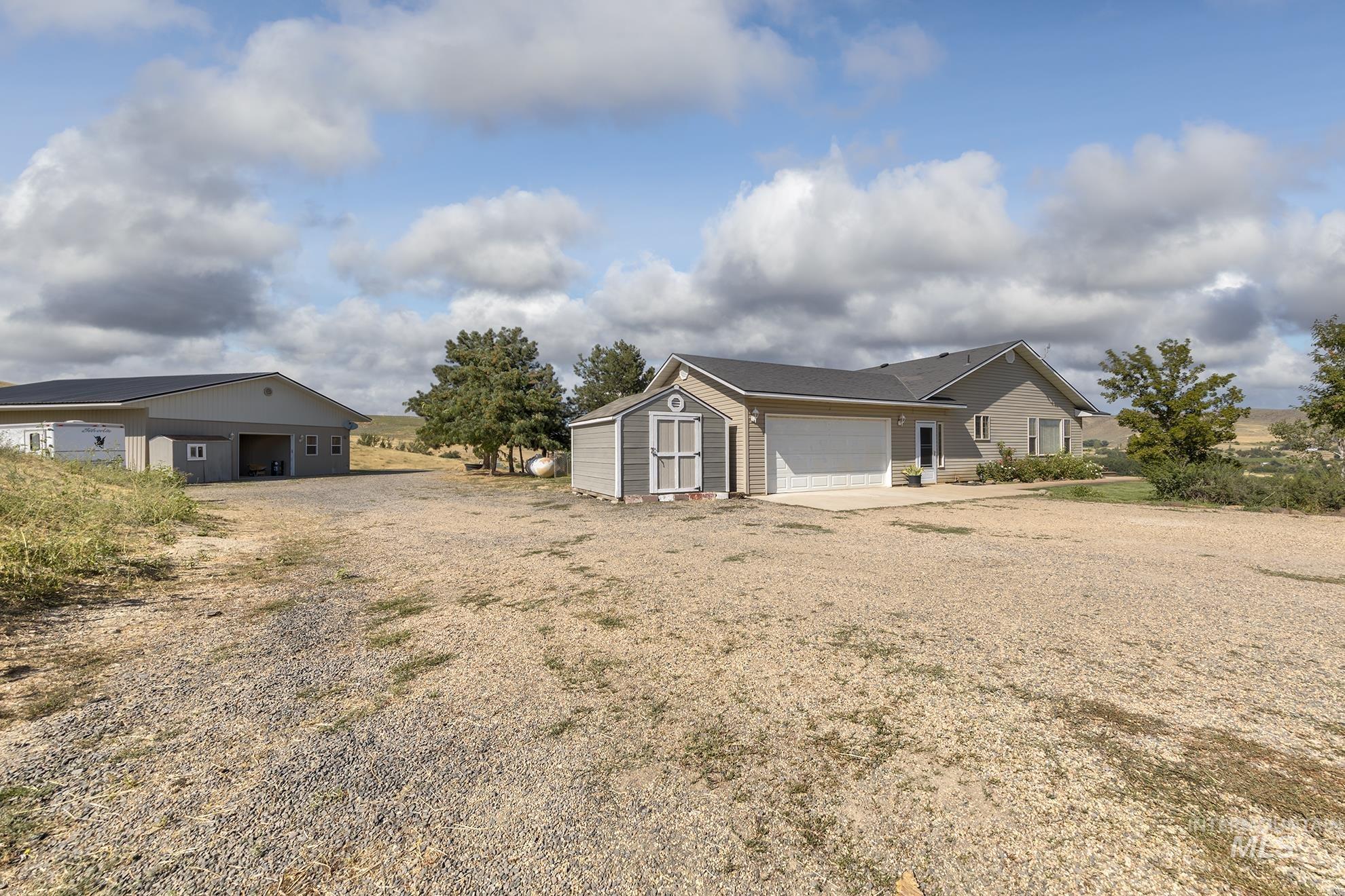 1715 Striker Lane, Weiser, Idaho 83672, 3 Bedrooms, 3 Bathrooms, Residential For Sale, Price $775,000,MLS 98974046