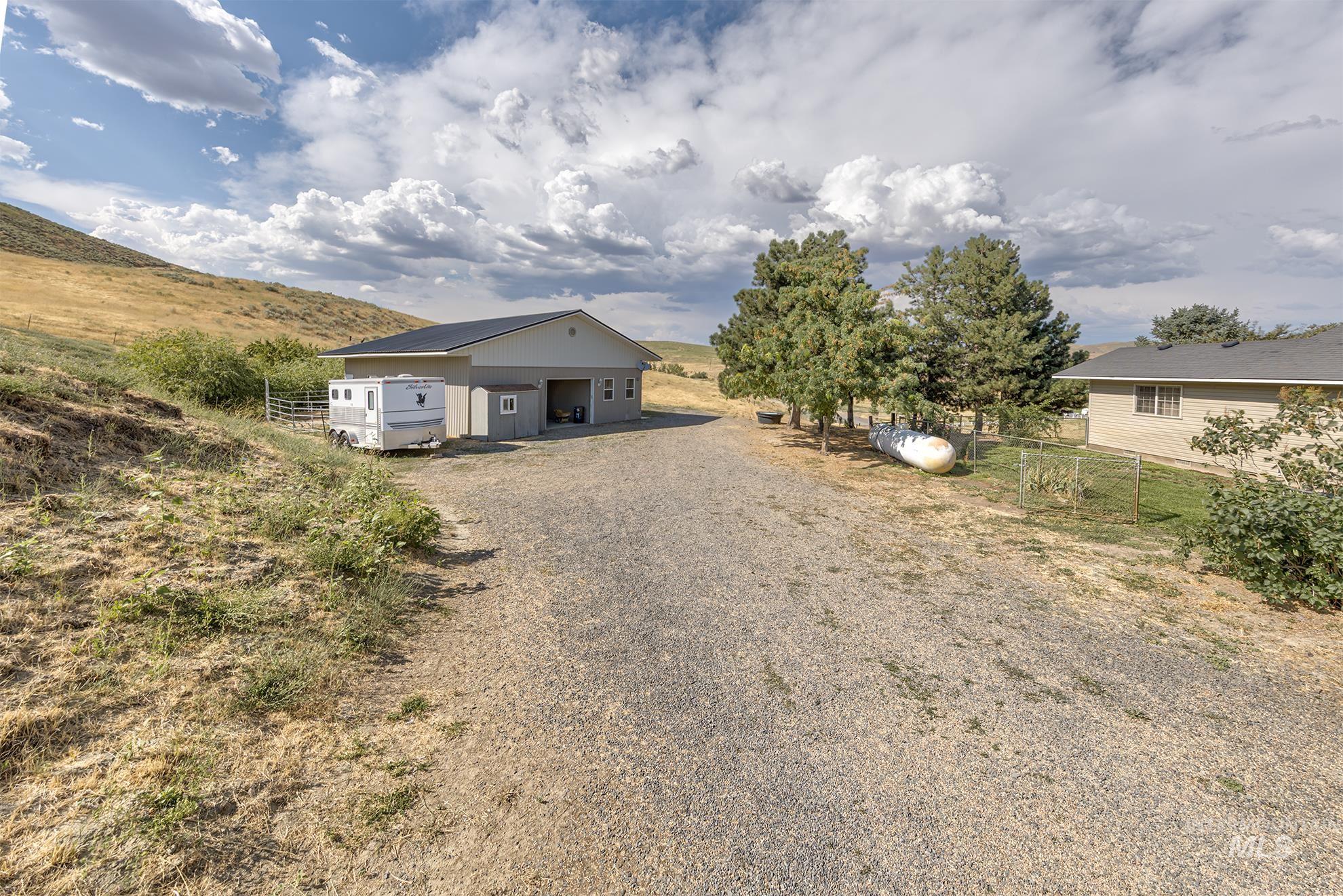 1715 Striker Lane, Weiser, Idaho 83672, 3 Bedrooms, 3 Bathrooms, Residential For Sale, Price $775,000,MLS 98974046