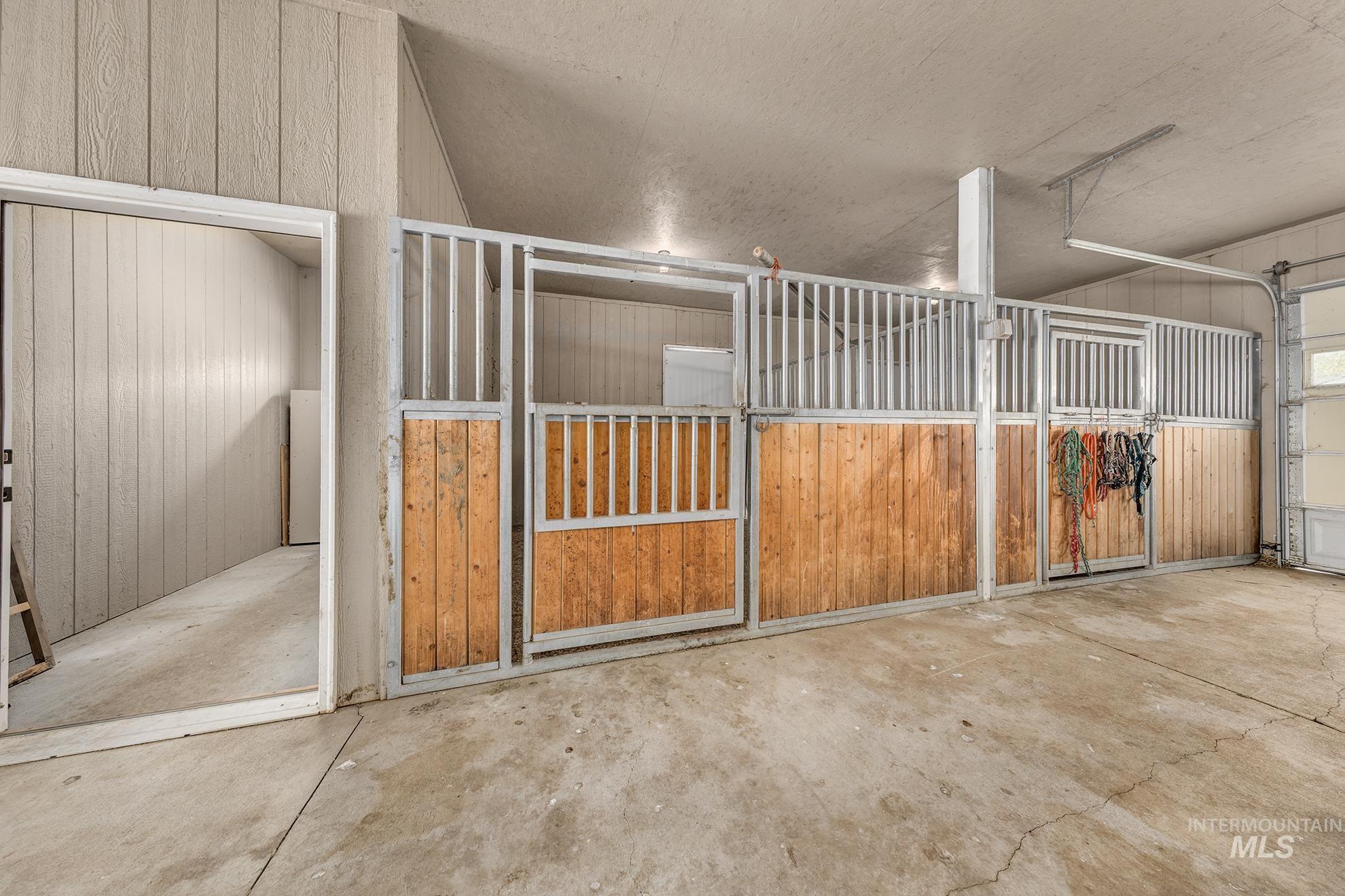 1715 Striker Lane, Weiser, Idaho 83672, 3 Bedrooms, 3 Bathrooms, Residential For Sale, Price $775,000,MLS 98974046