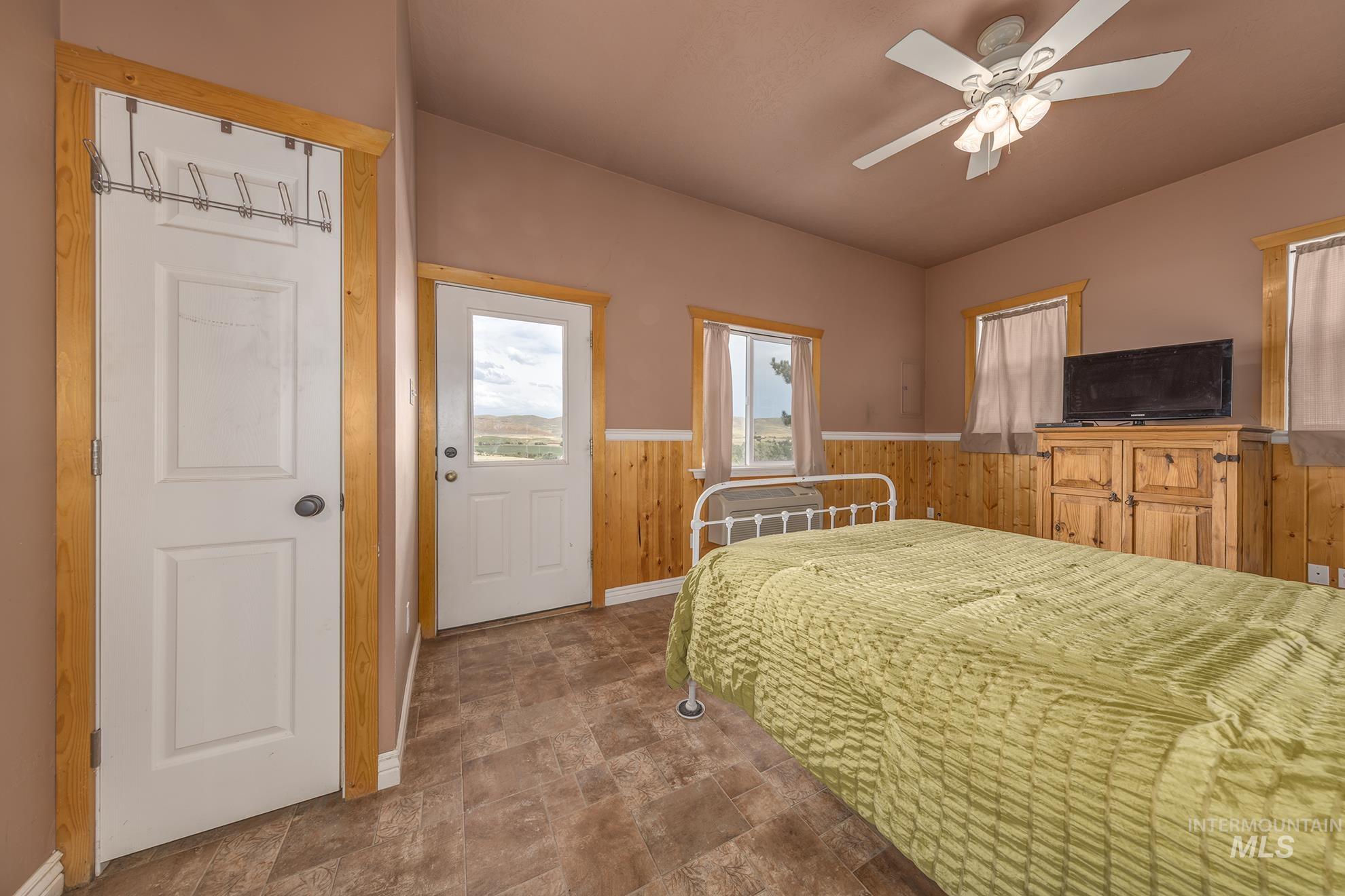 1715 Striker Lane, Weiser, Idaho 83672, 3 Bedrooms, 3 Bathrooms, Residential For Sale, Price $775,000,MLS 98974046