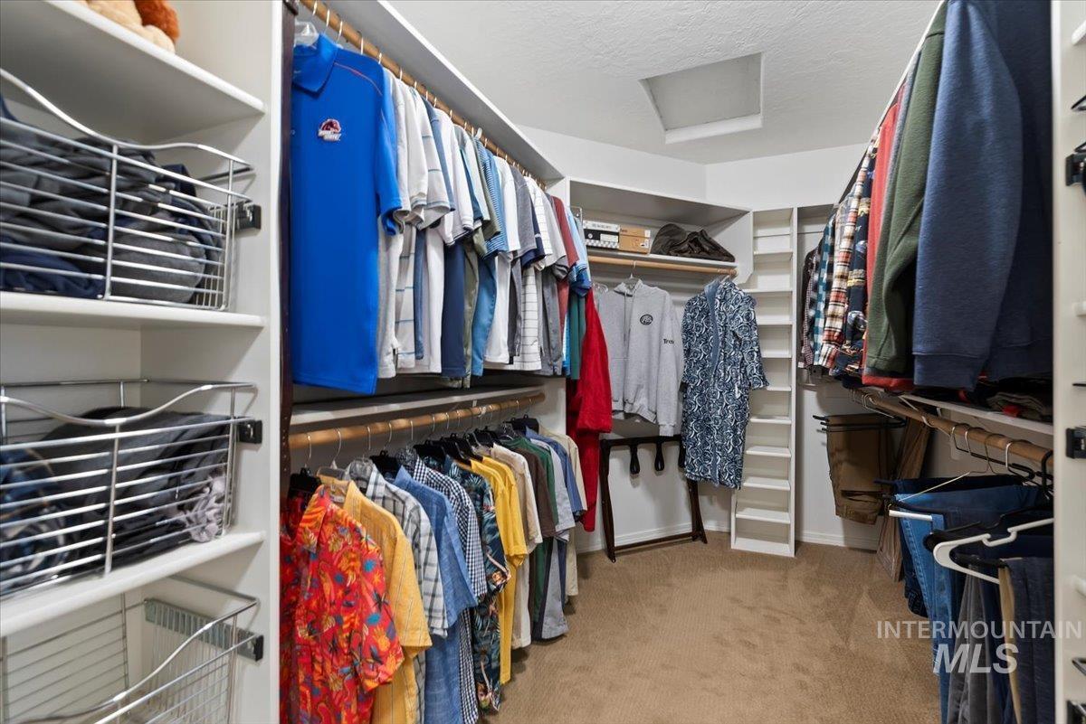 2998 E Shadowwolf Dr, Eagle, Idaho 83616, 5 Bedrooms, 2.5 Bathrooms, Residential For Sale, Price $799,900,MLS 98974047