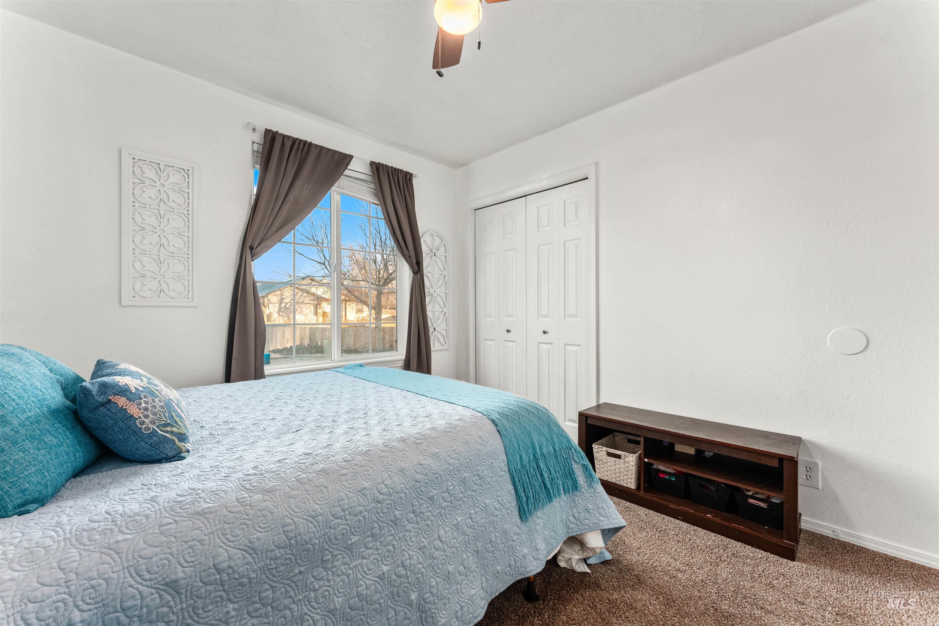 1553 W Ryegrass Ct., Kuna, Idaho 83634, 3 Bedrooms, 2 Bathrooms, Residential For Sale, Price $384,900,MLS 98974049