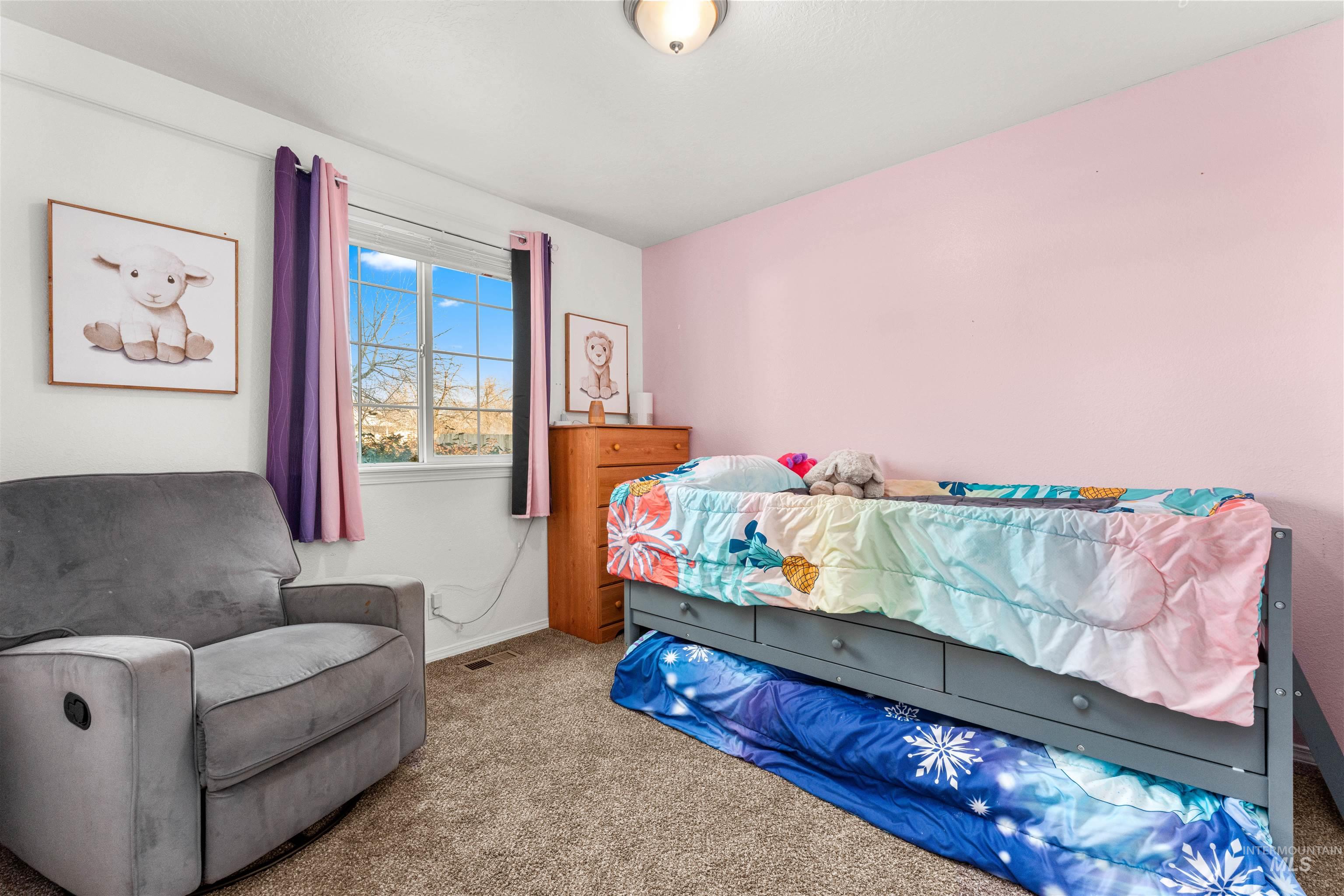 1553 W Ryegrass Ct., Kuna, Idaho 83634, 3 Bedrooms, 2 Bathrooms, Residential For Sale, Price $384,900,MLS 98974049