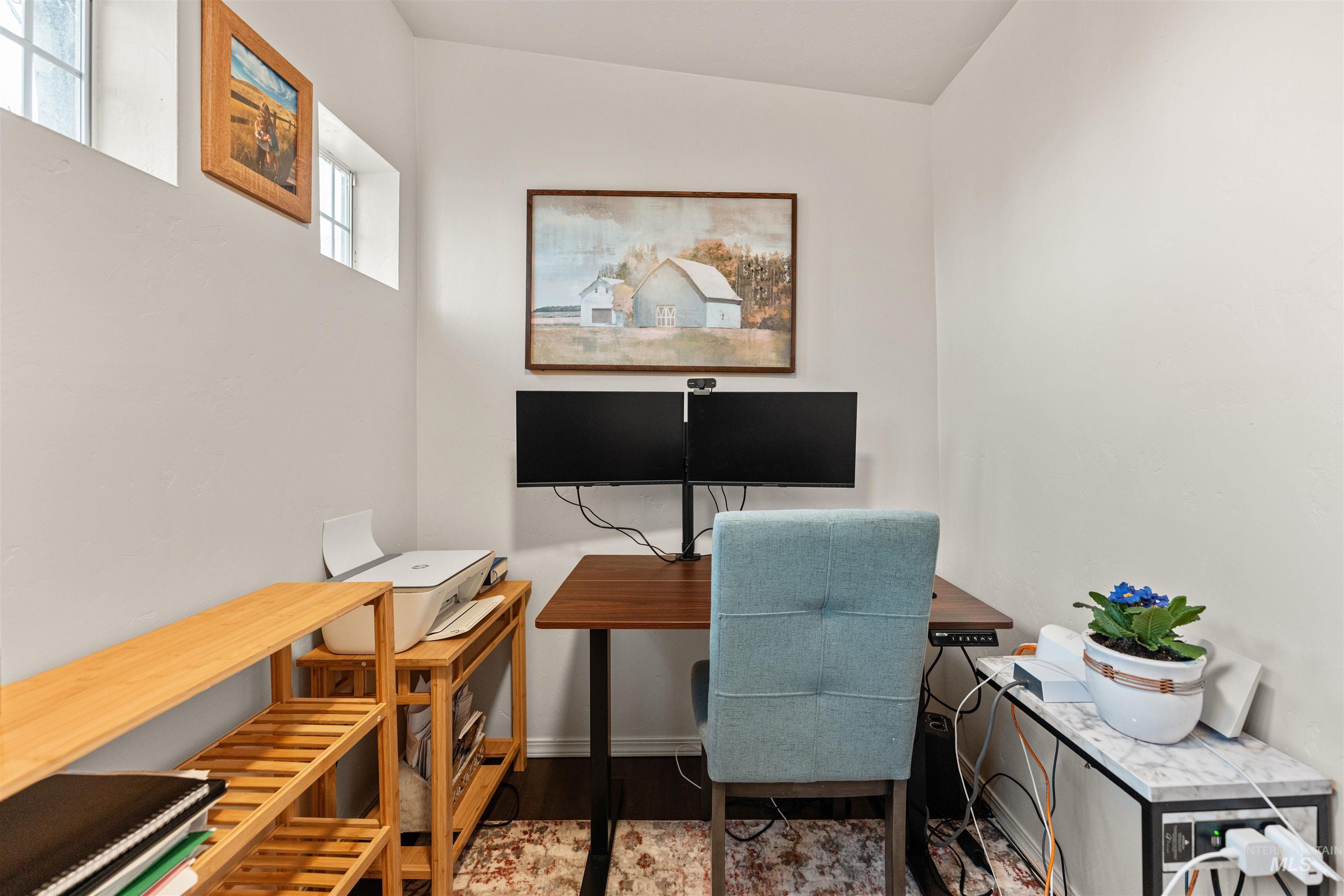 1553 W Ryegrass Ct., Kuna, Idaho 83634, 3 Bedrooms, 2 Bathrooms, Residential For Sale, Price $384,900,MLS 98974049