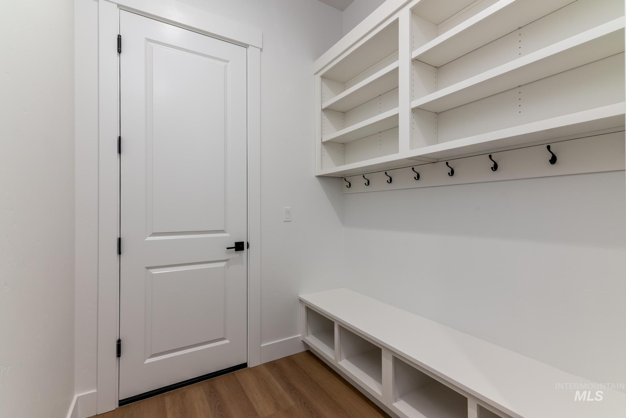 5174 W River Oaks Dr, Meridian, Idaho 83646, 4 Bedrooms, 3 Bathrooms, Residential For Sale, Price $699,000, 98974051