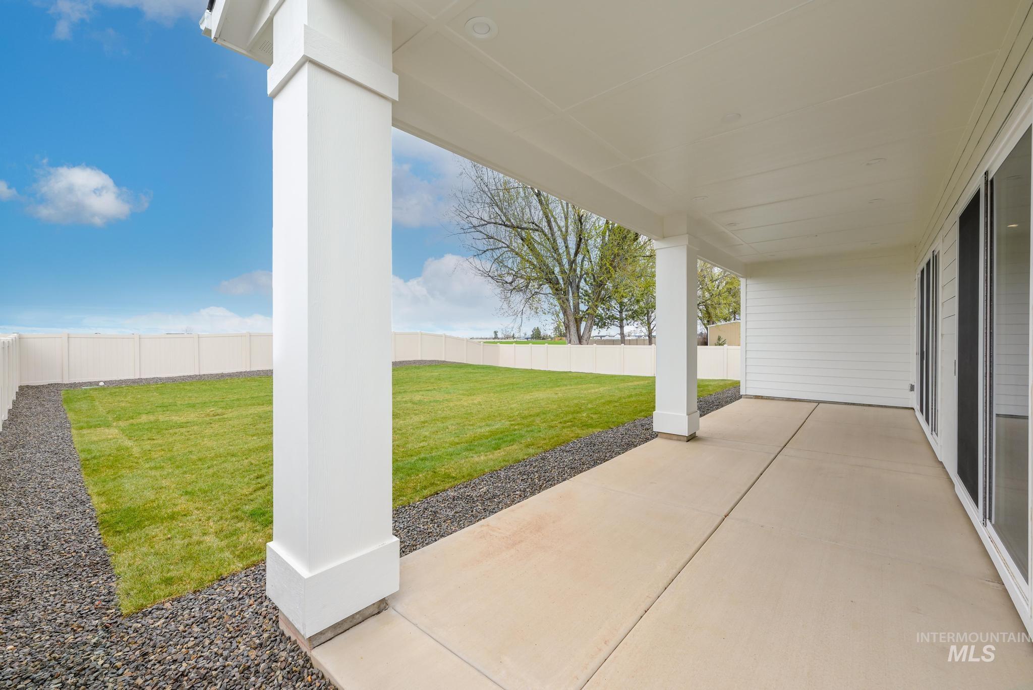 5174 W River Oaks Dr, Meridian, Idaho 83646, 4 Bedrooms, 3 Bathrooms, Residential For Sale, Price $684,000,MLS 98974051