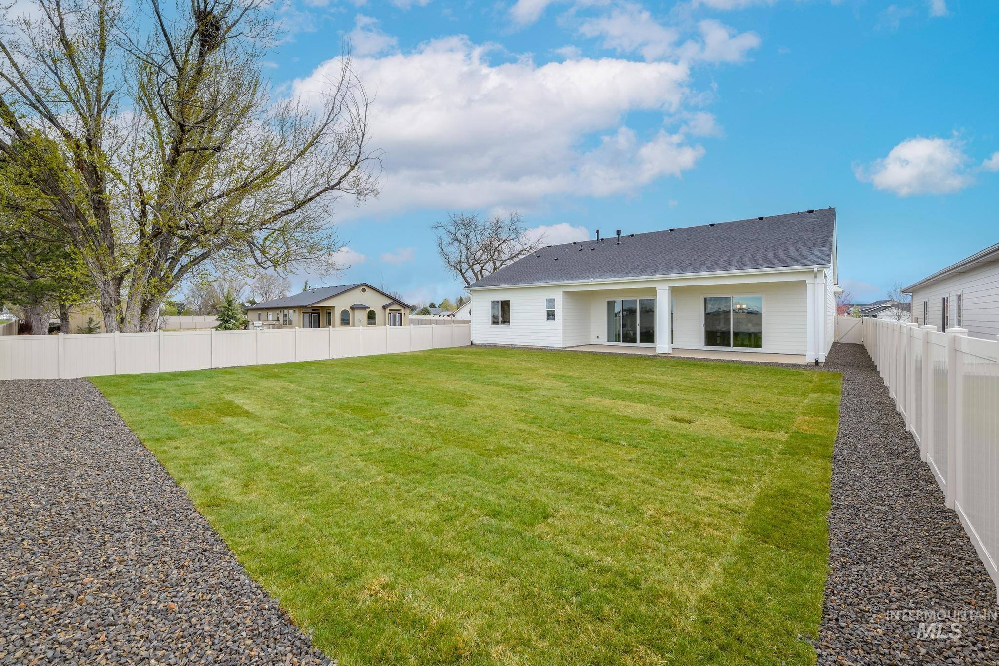 5174 W River Oaks Dr, Meridian, Idaho 83646, 4 Bedrooms, 3 Bathrooms, Residential For Sale, Price $684,000,MLS 98974051