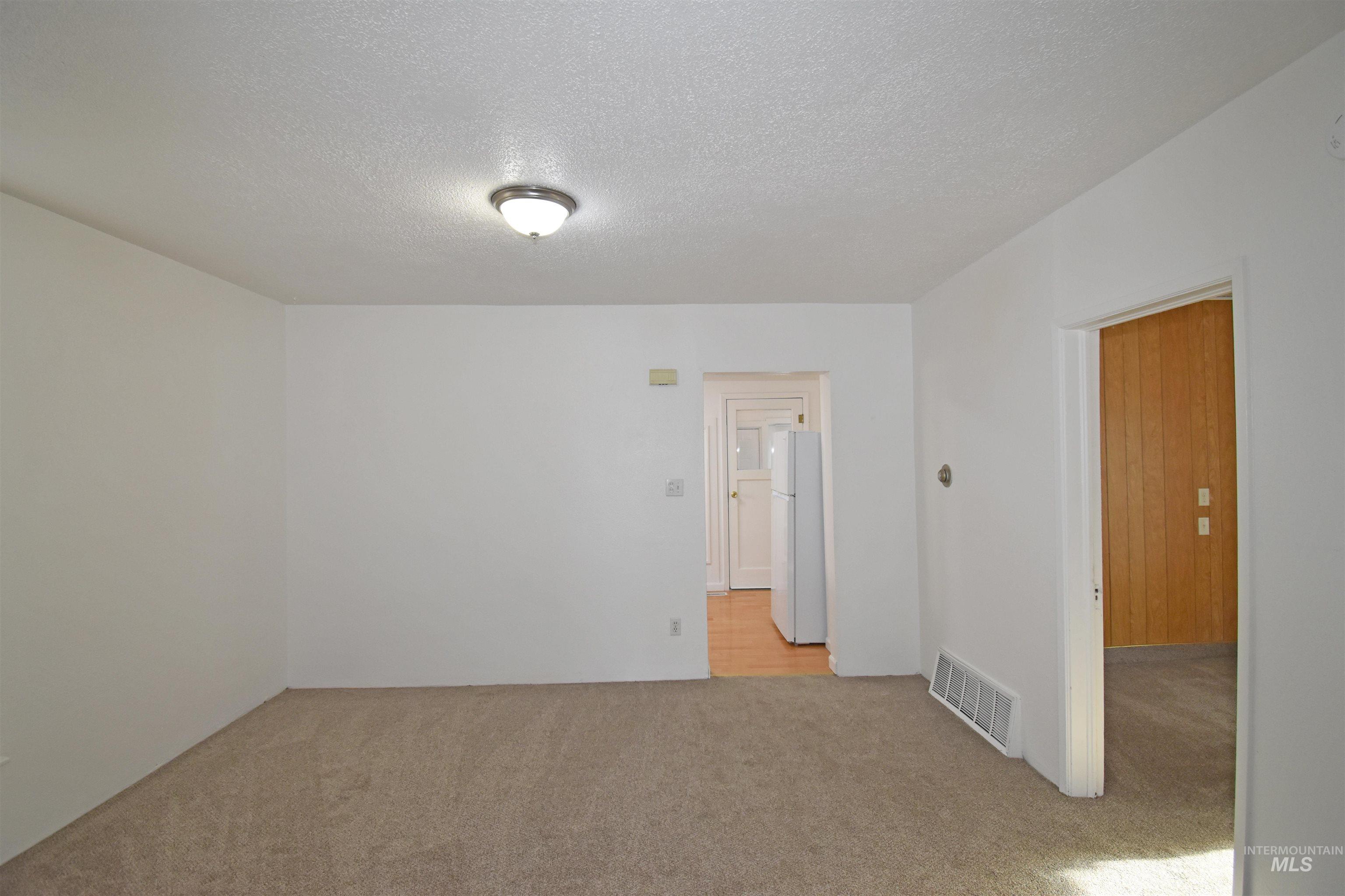 933 9th Street, Clarkston, Washington 99403, 2 Bedrooms, 1 Bathroom, Residential For Sale, Price $235,000,MLS 98974053