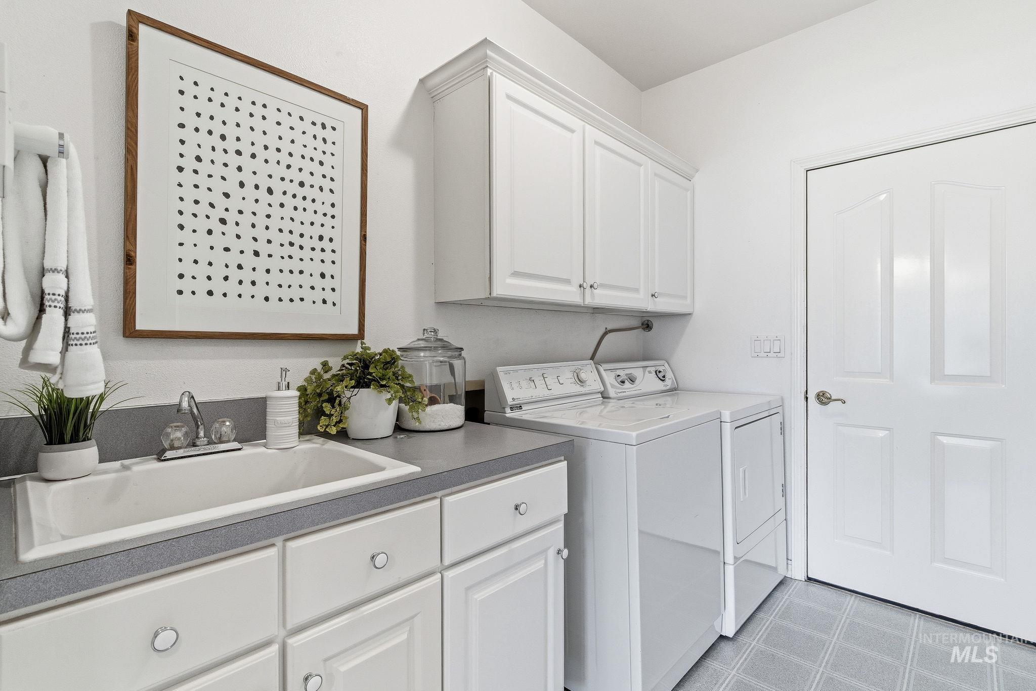 6273 N Fair Oaks Pl, Garden City, Idaho 83703, 4 Bedrooms, 3 Bathrooms, Residential For Sale, Price $899,990,MLS 98974054