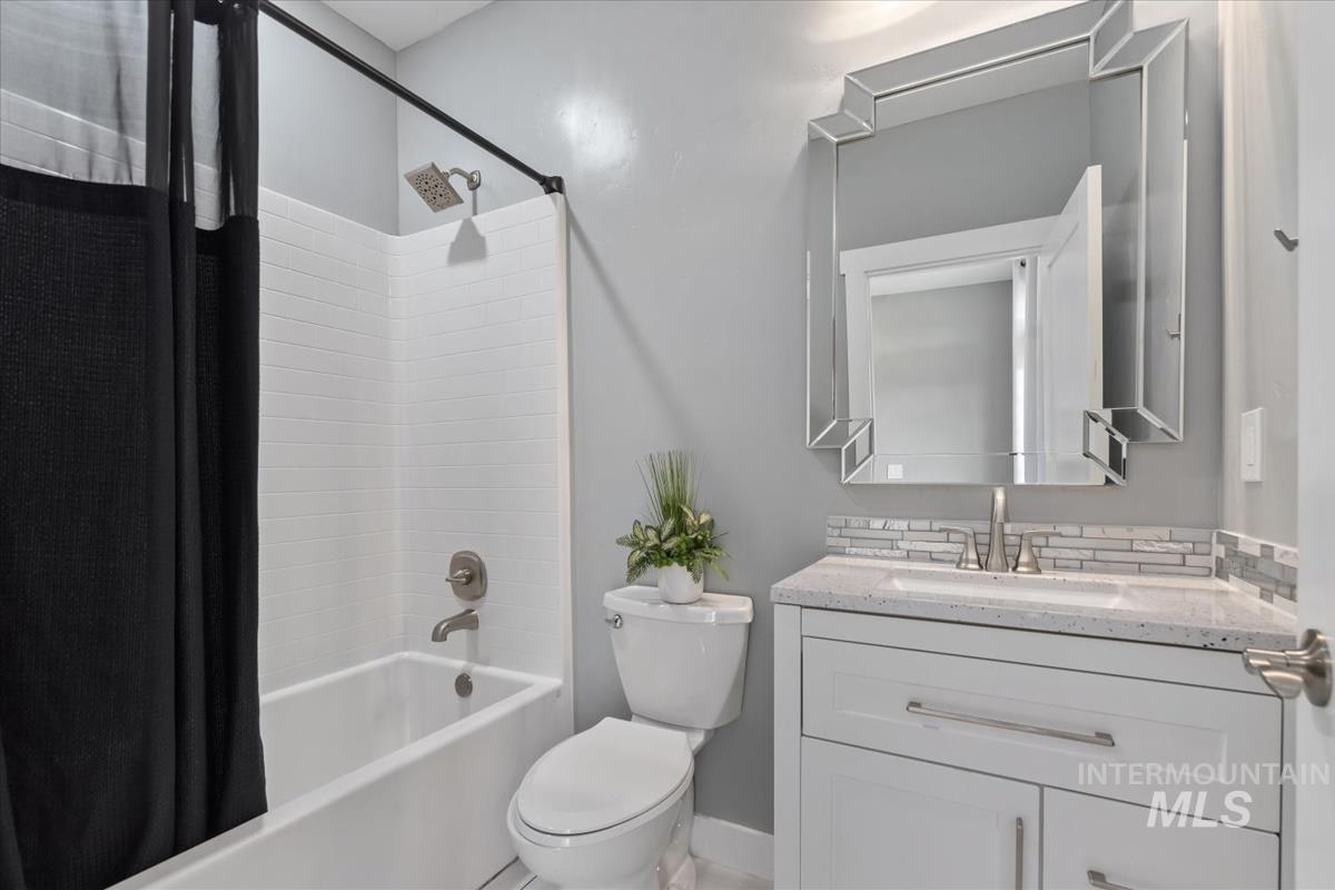 2420 SW Buckey Dr, Mountain Home, Idaho 83647, 3 Bedrooms, 2 Bathrooms, Residential For Sale, Price $509,900,MLS 98974057