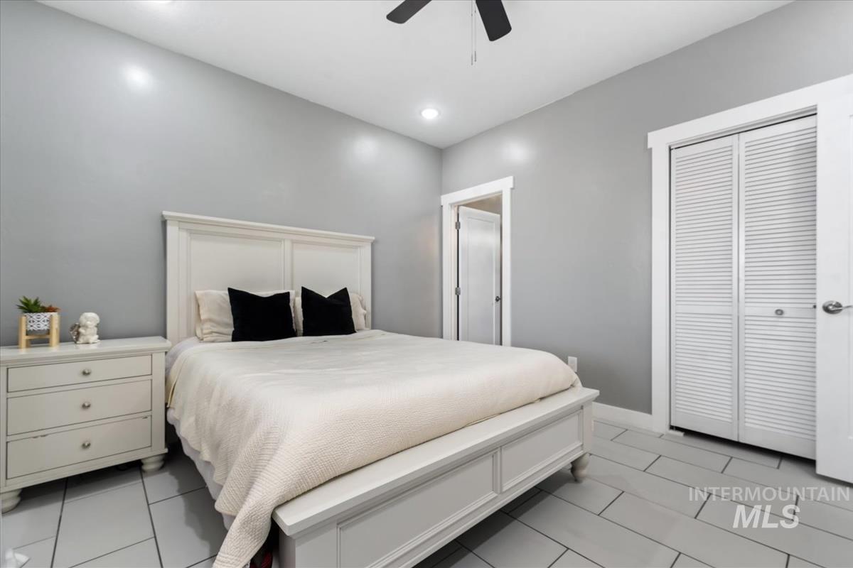 2420 SW Buckey Dr, Mountain Home, Idaho 83647, 3 Bedrooms, 2 Bathrooms, Residential For Sale, Price $509,900,MLS 98974057