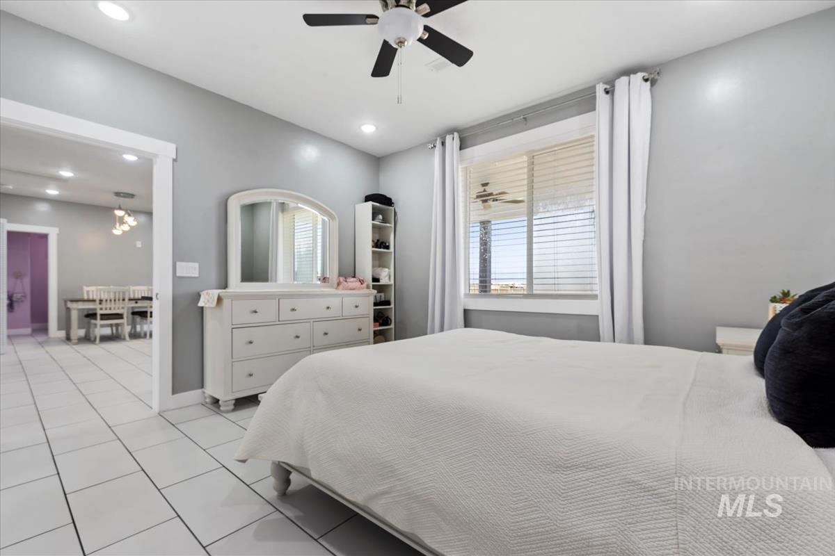 2420 SW Buckey Dr, Mountain Home, Idaho 83647, 3 Bedrooms, 2 Bathrooms, Residential For Sale, Price $509,900,MLS 98974057