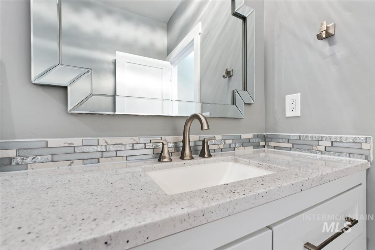 2420 SW Buckey Dr, Mountain Home, Idaho 83647, 3 Bedrooms, 2 Bathrooms, Residential For Sale, Price $509,900,MLS 98974057