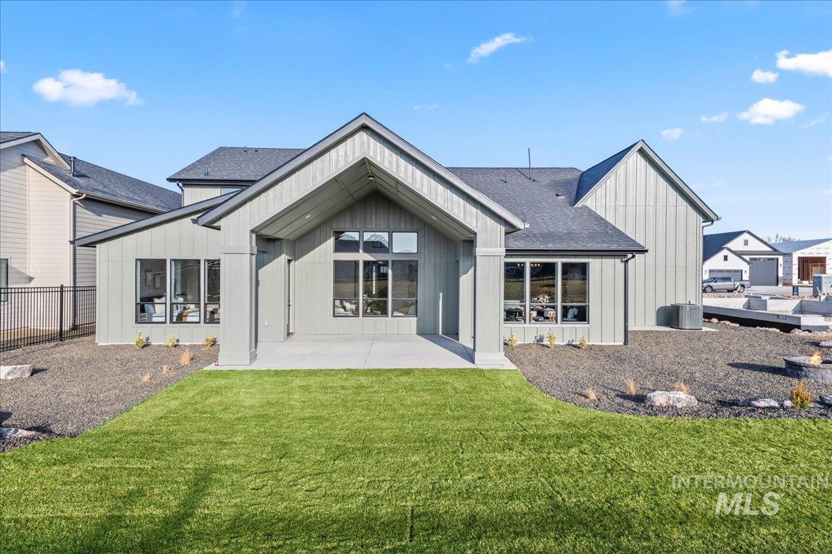 6880 E Chicken Hawk Loop, Nampa, Idaho 83686, 4 Bedrooms, 4 Bathrooms, Residential For Sale, Price $1,074,900,MLS 98974060