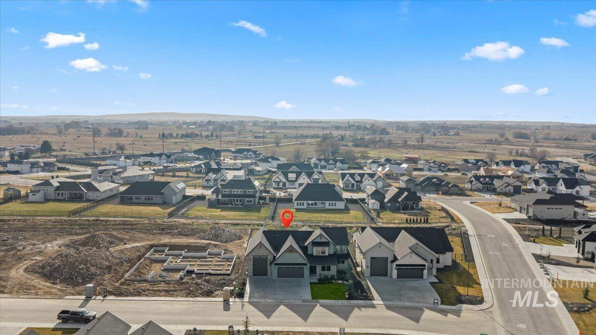 6880 E Chicken Hawk Loop, Nampa, Idaho 83686, 4 Bedrooms, 4 Bathrooms, Residential For Sale, Price $1,074,900,MLS 98974060