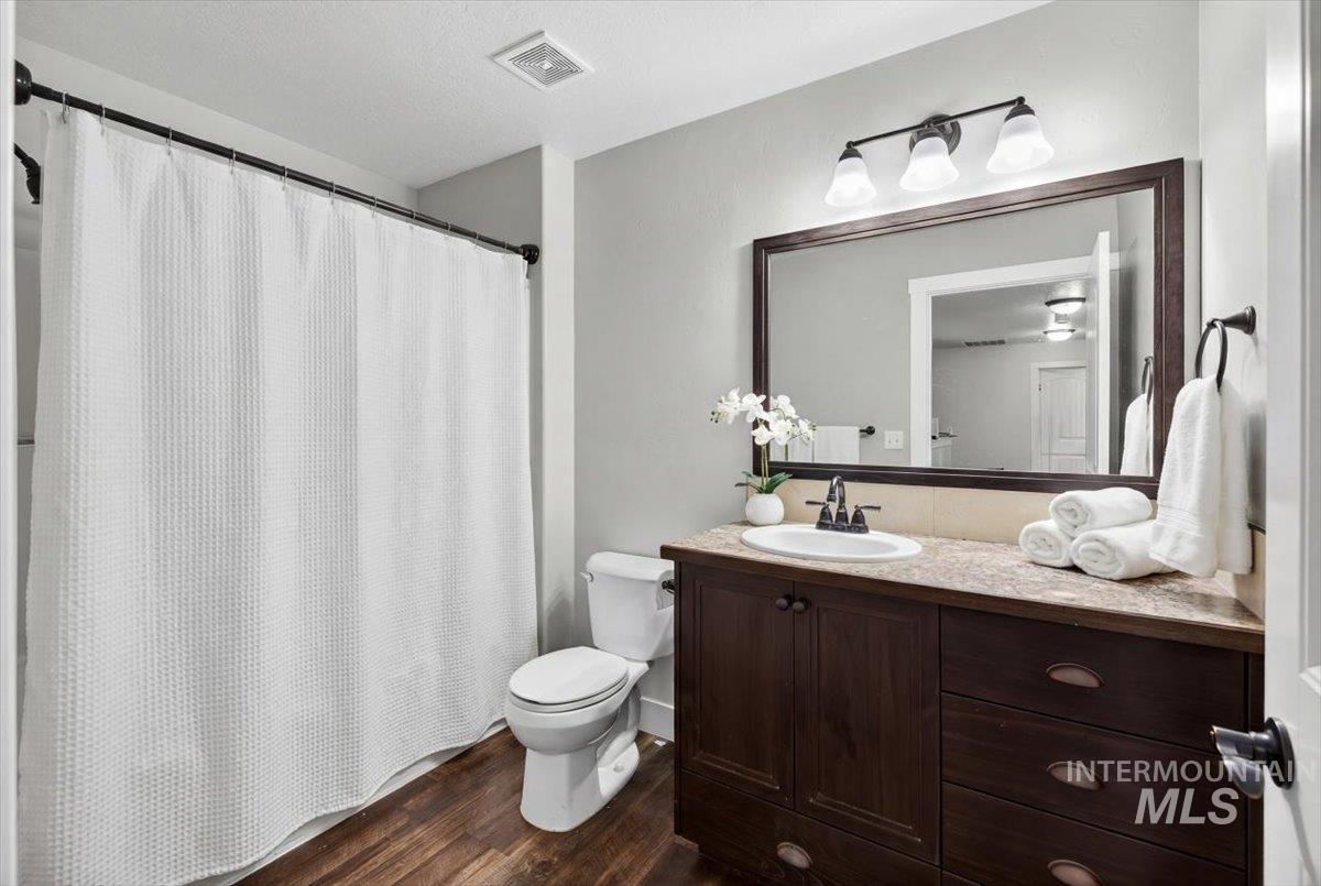 16949 Butterfly Ridge Rd, Caldwell, Idaho 83607, 4 Bedrooms, 3.5 Bathrooms, Residential For Sale, Price $875,000,MLS 98974062