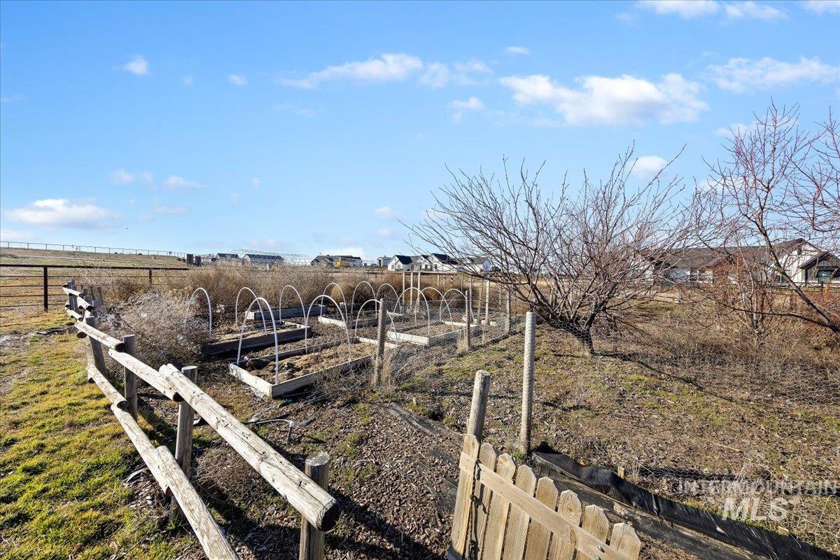 16949 Butterfly Ridge Rd, Caldwell, Idaho 83607, 4 Bedrooms, 3.5 Bathrooms, Residential For Sale, Price $875,000,MLS 98974062