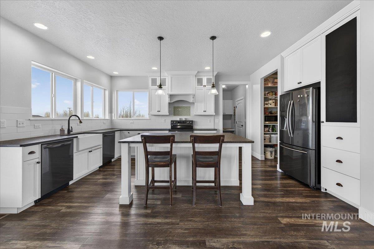 16949 Butterfly Ridge Rd, Caldwell, Idaho 83607, 4 Bedrooms, 3.5 Bathrooms, Residential For Sale, Price $875,000,MLS 98974062