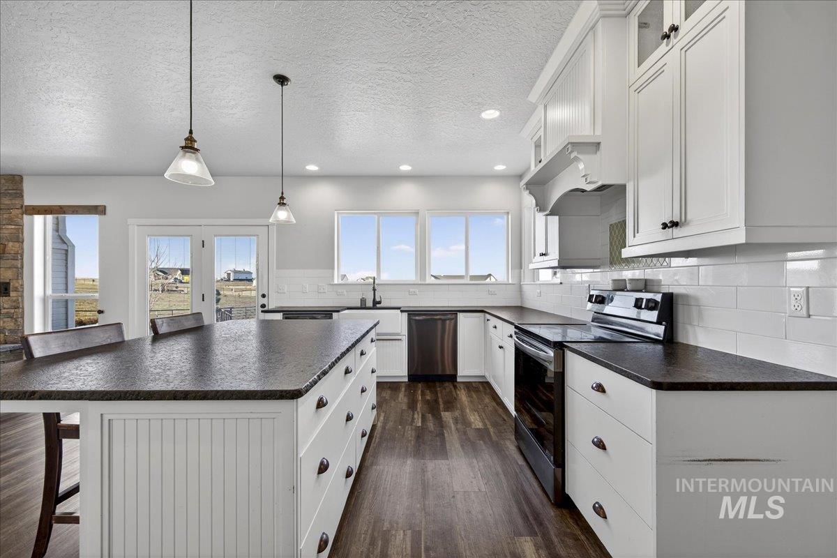 16949 Butterfly Ridge Rd, Caldwell, Idaho 83607, 4 Bedrooms, 3.5 Bathrooms, Residential For Sale, Price $875,000,MLS 98974062