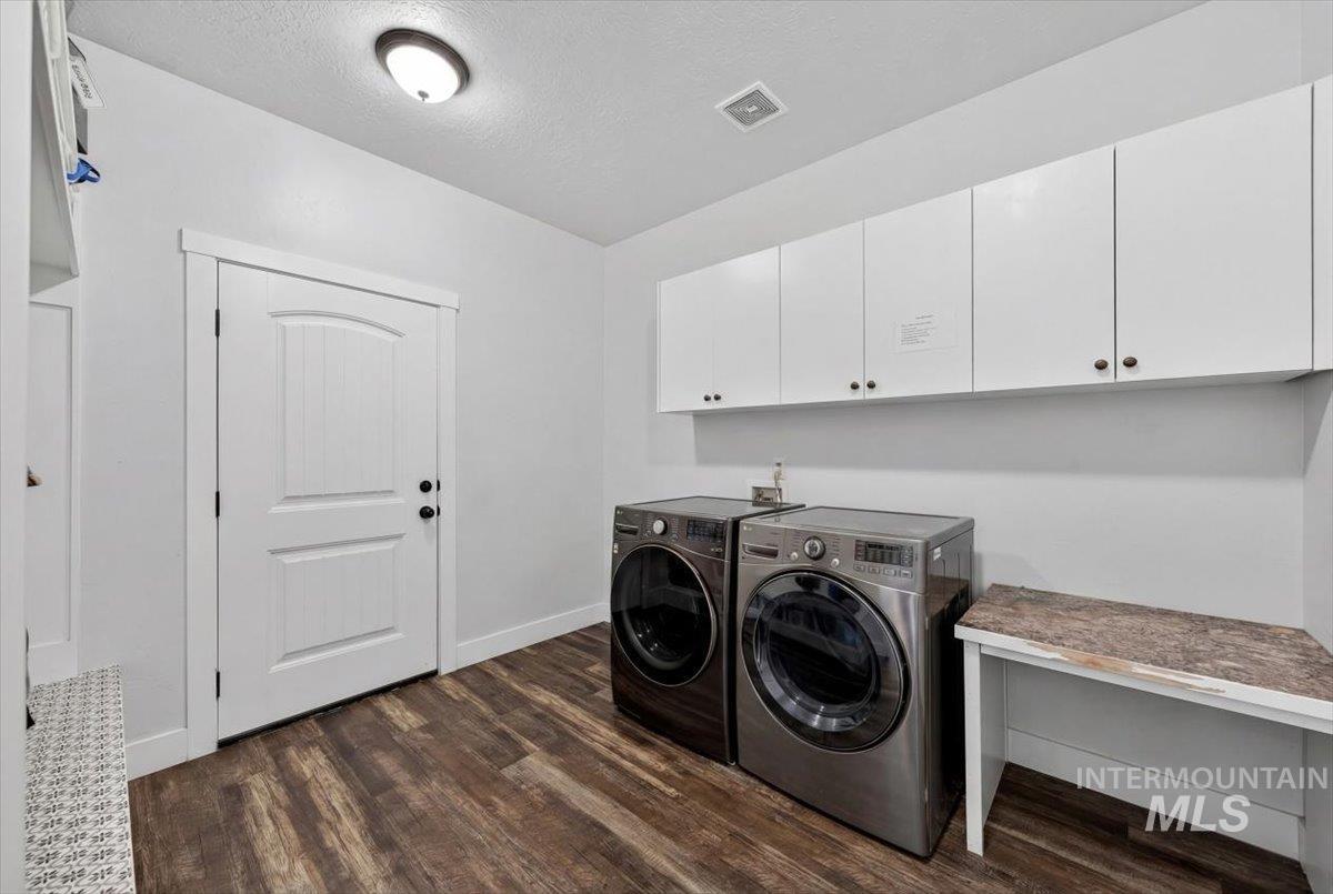 16949 Butterfly Ridge Rd, Caldwell, Idaho 83607, 4 Bedrooms, 3.5 Bathrooms, Residential For Sale, Price $875,000,MLS 98974062