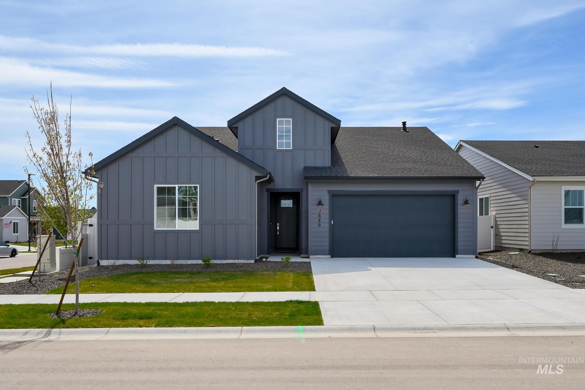 1689 W Paloma Ridge St, Meridian, Idaho 83642, 3 Bedrooms, 2 Bathrooms, Residential For Sale, Price $499,000,MLS 98974064