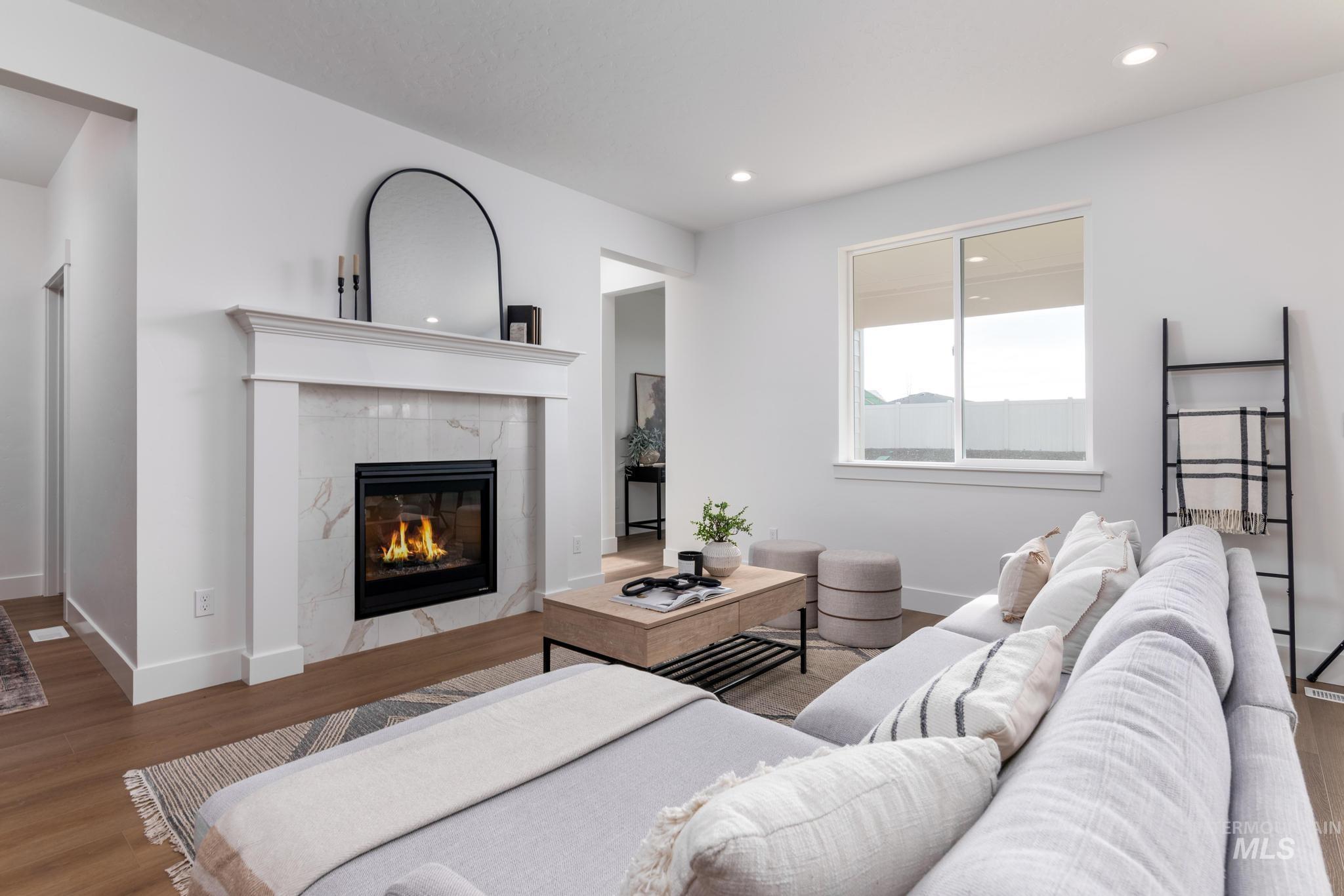 1689 W Paloma Ridge St, Meridian, Idaho 83642, 3 Bedrooms, 2 Bathrooms, Residential For Sale, Price $499,000,MLS 98974064