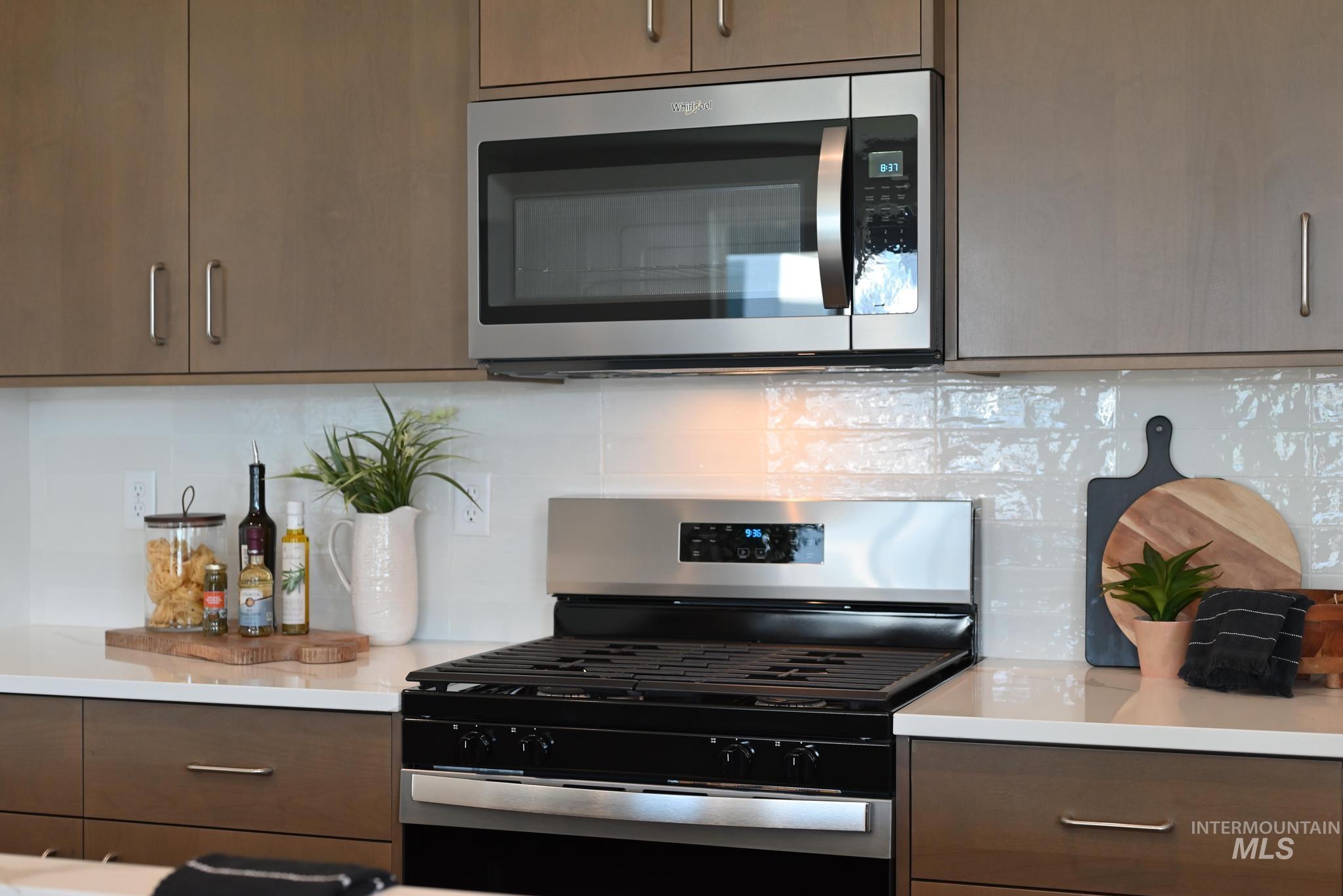 1689 W Paloma Ridge St, Meridian, Idaho 83642, 3 Bedrooms, 2 Bathrooms, Residential For Sale, Price $499,000,MLS 98974064