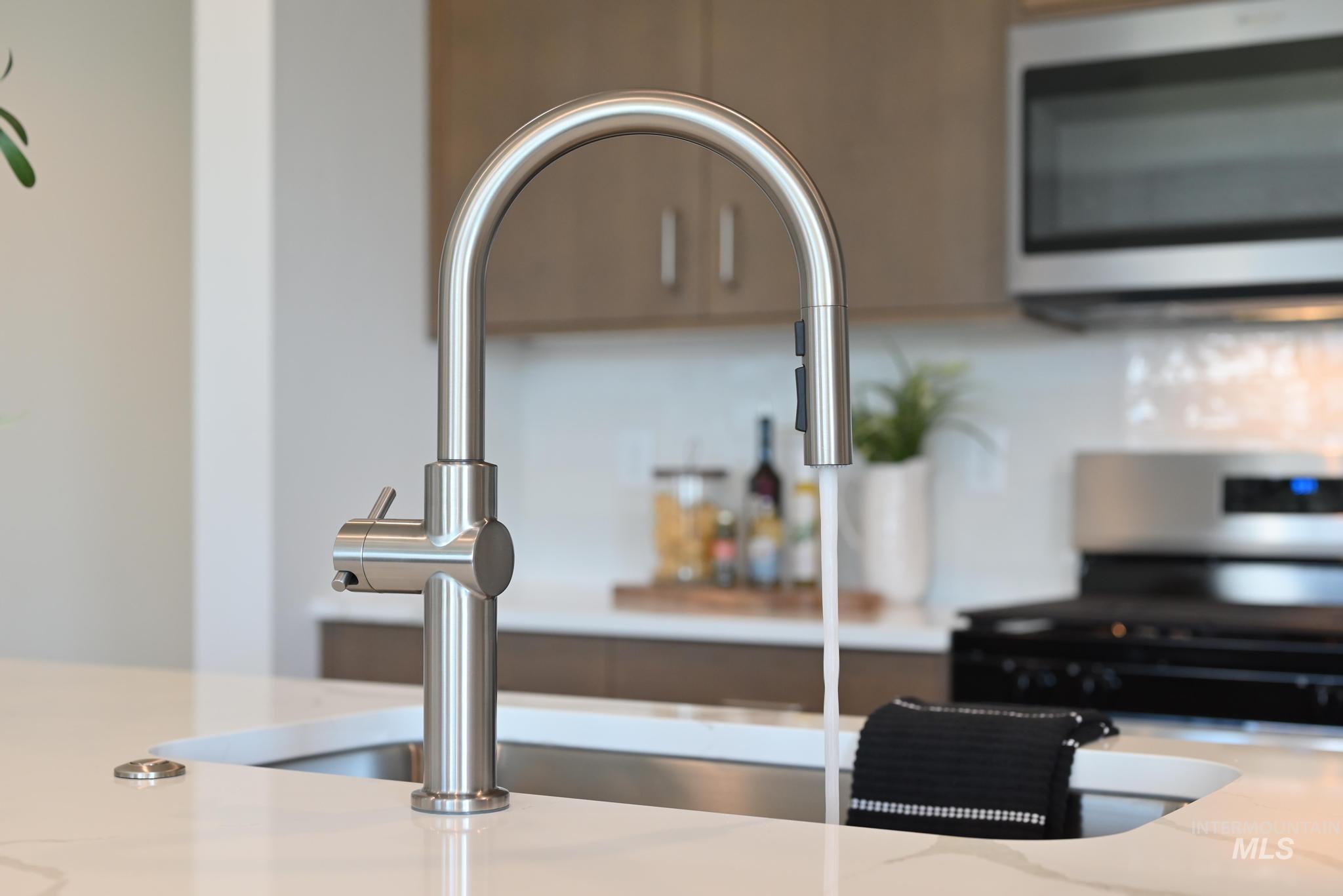 1689 W Paloma Ridge St, Meridian, Idaho 83642, 3 Bedrooms, 2 Bathrooms, Residential For Sale, Price $499,000,MLS 98974064