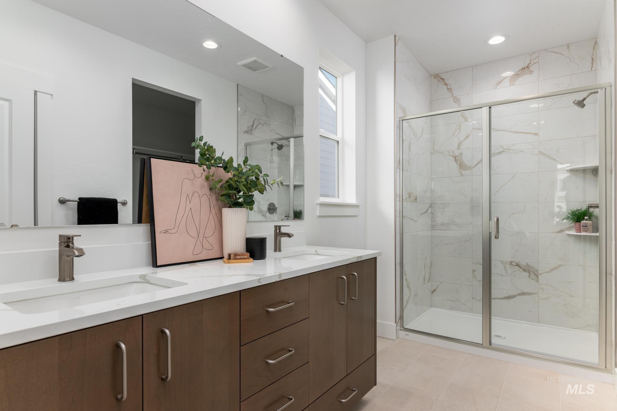 1689 W Paloma Ridge St, Meridian, Idaho 83642, 3 Bedrooms, 2 Bathrooms, Residential For Sale, Price $499,000,MLS 98974064