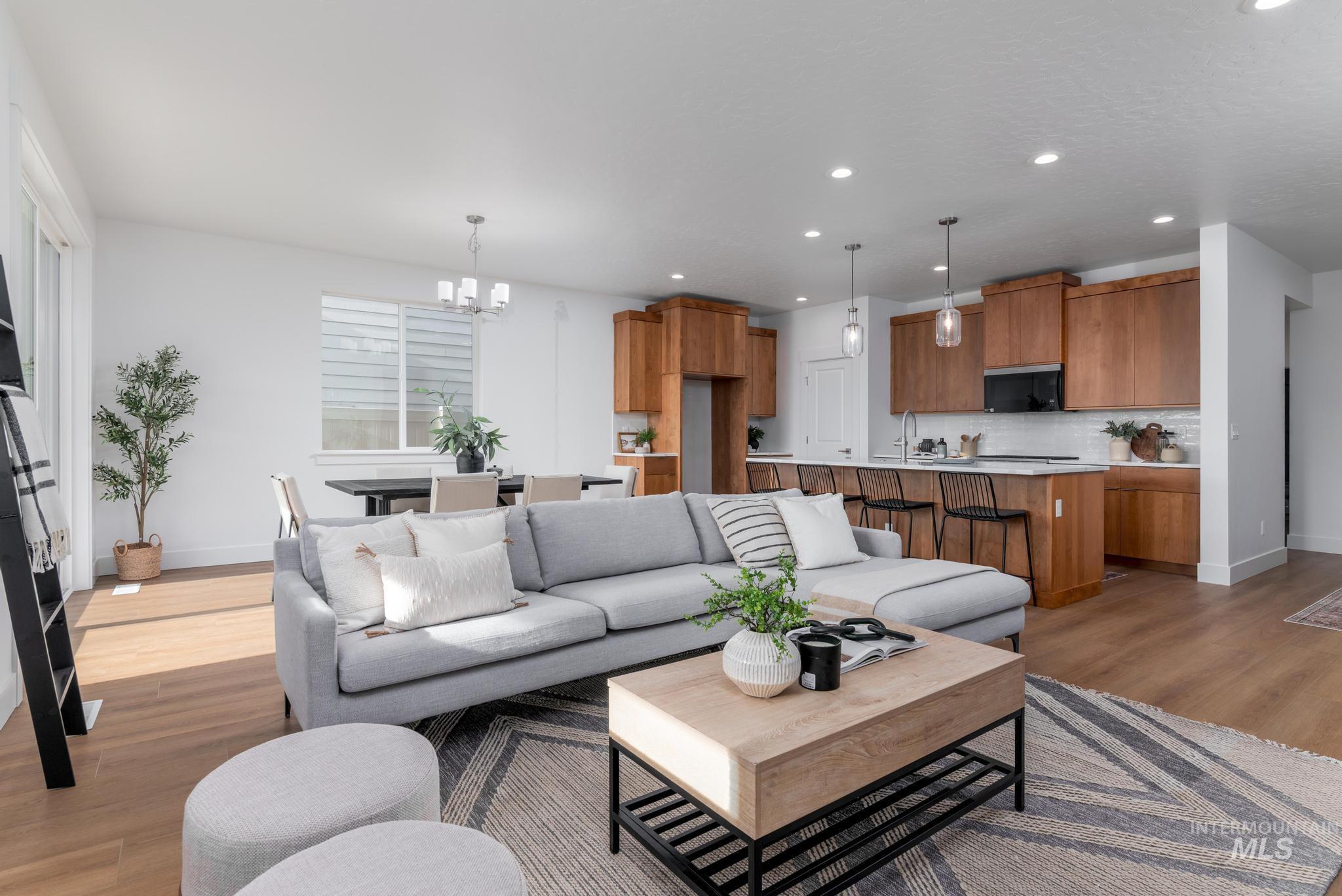 1689 W Paloma Ridge St, Meridian, Idaho 83642, 3 Bedrooms, 2 Bathrooms, Residential For Sale, Price $499,000,MLS 98974064