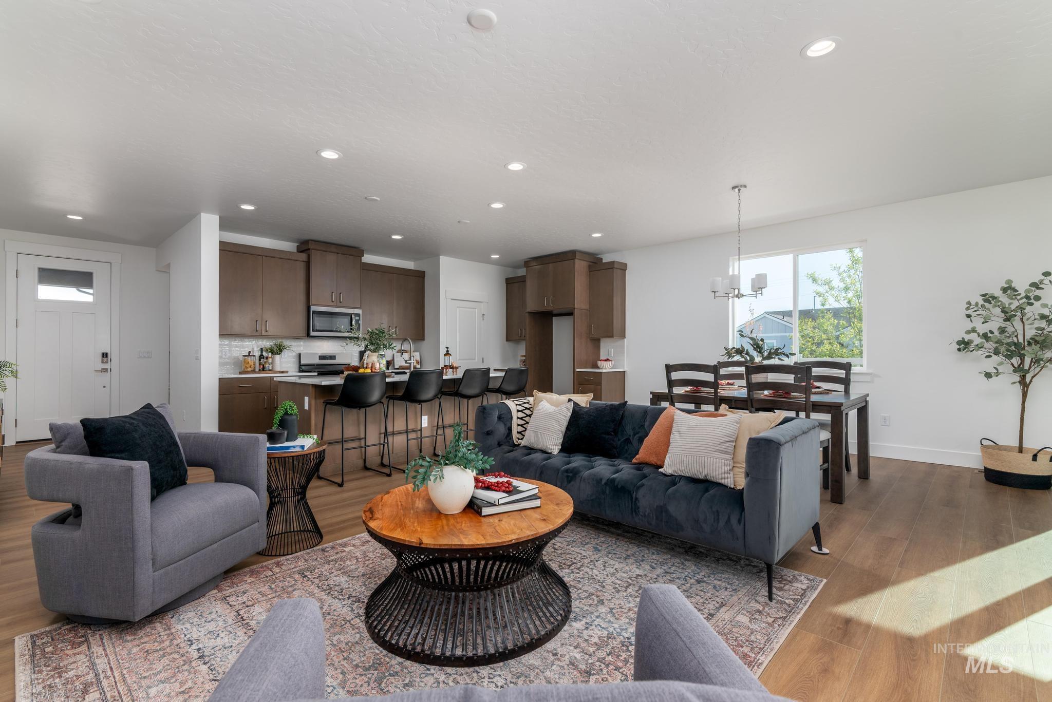 1689 W Paloma Ridge St, Meridian, Idaho 83642, 3 Bedrooms, 2 Bathrooms, Residential For Sale, Price $499,000,MLS 98974064