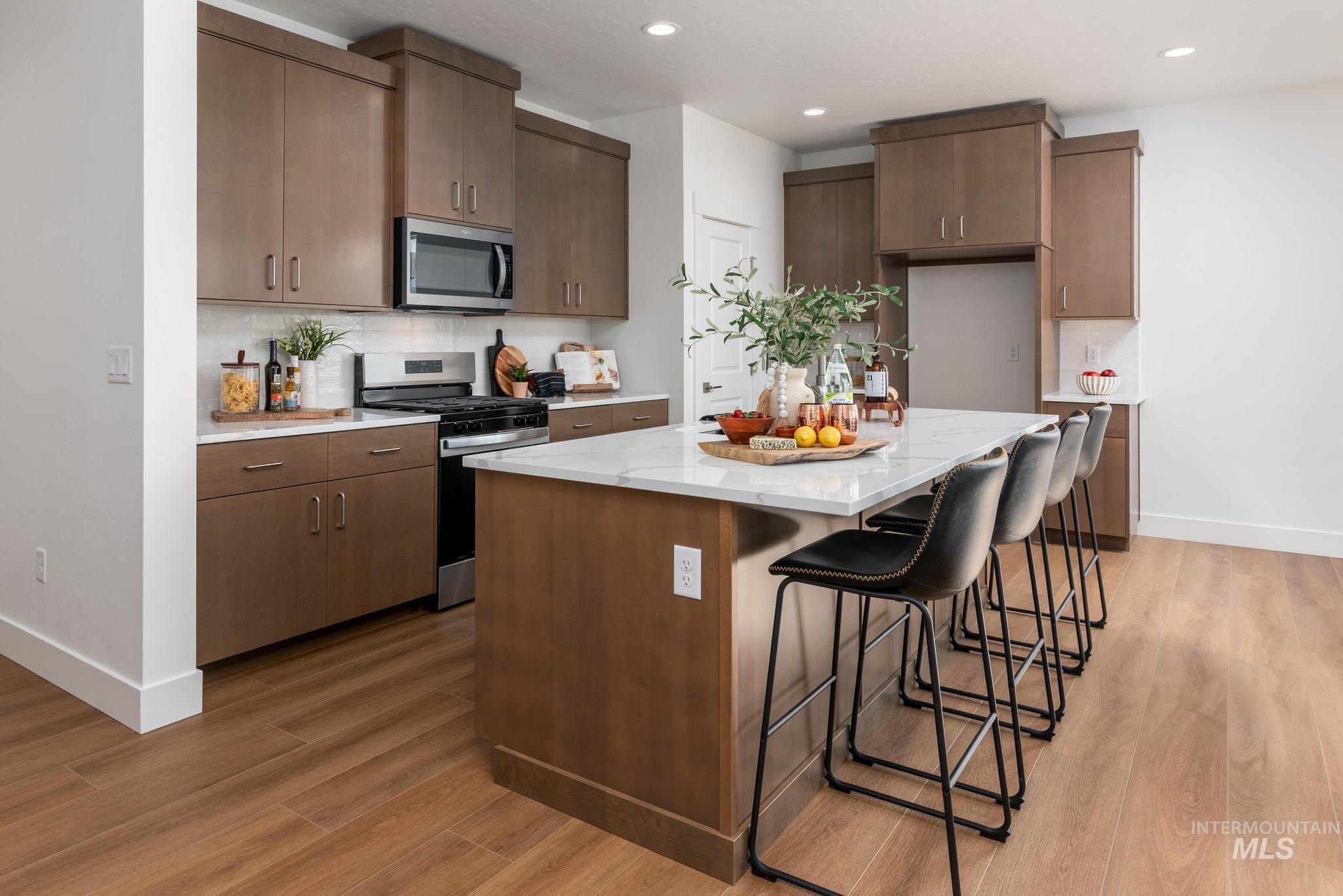 1689 W Paloma Ridge St, Meridian, Idaho 83642, 3 Bedrooms, 2 Bathrooms, Residential For Sale, Price $499,000,MLS 98974064