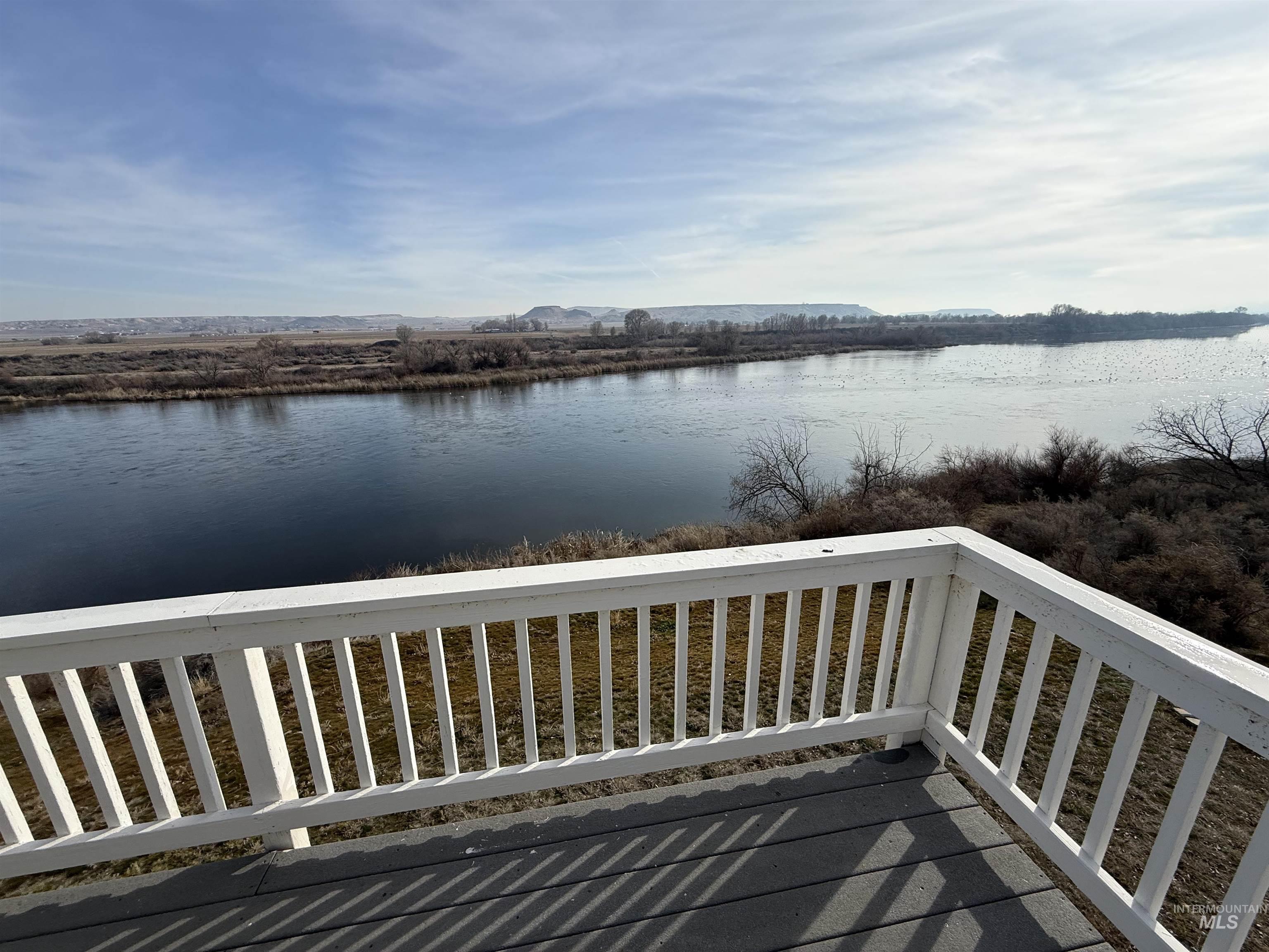 7454 S Old Bruneau, Marsing, Idaho 83639, 2 Bedrooms, 2 Bathrooms, Residential For Sale, Price $450,000,MLS 98974068